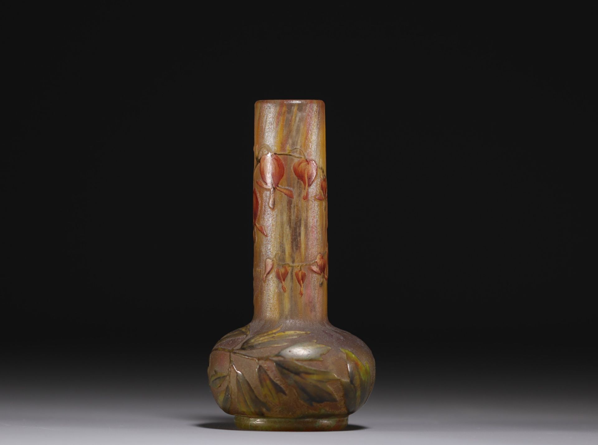 DAUM Nancy - Small acid-etched and enamelled vase with flower design, circa 1900. - Bild 4 aus 4