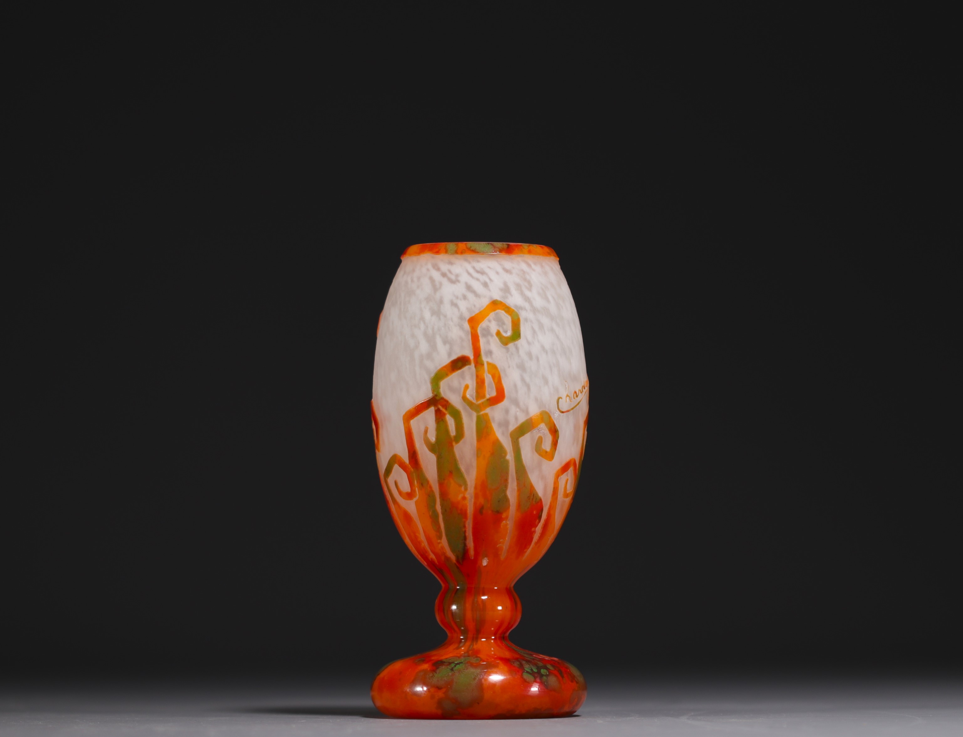 CHARDER - Acid-etched multi-layered glass vase decorated with ferns, signed in the decoration. - Image 3 of 4