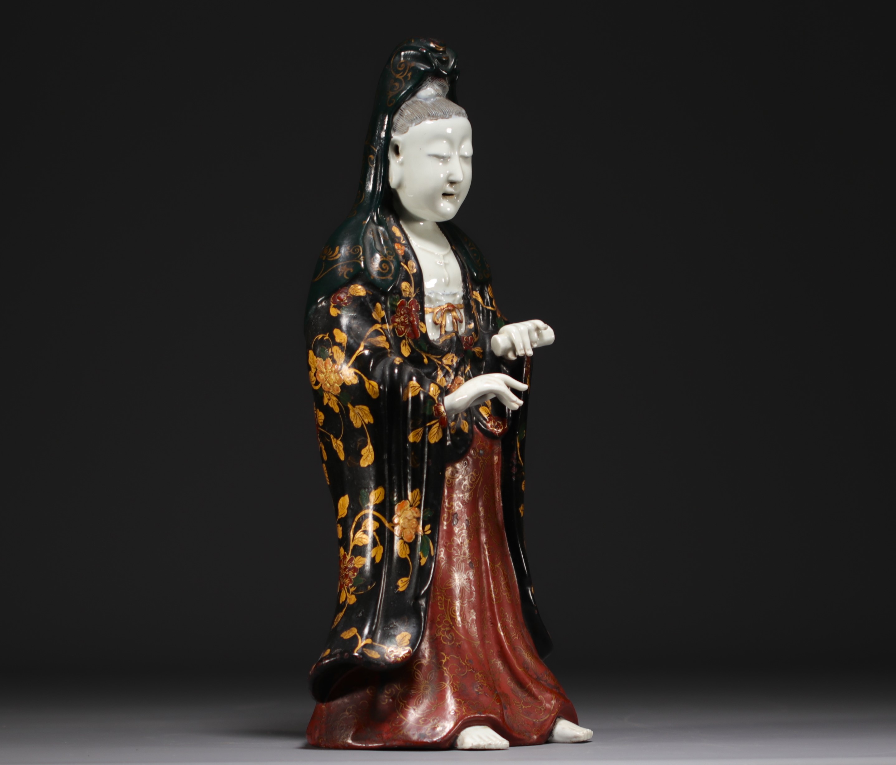 China - Guanying in polychrome porcelain, movable arms. - Image 3 of 6