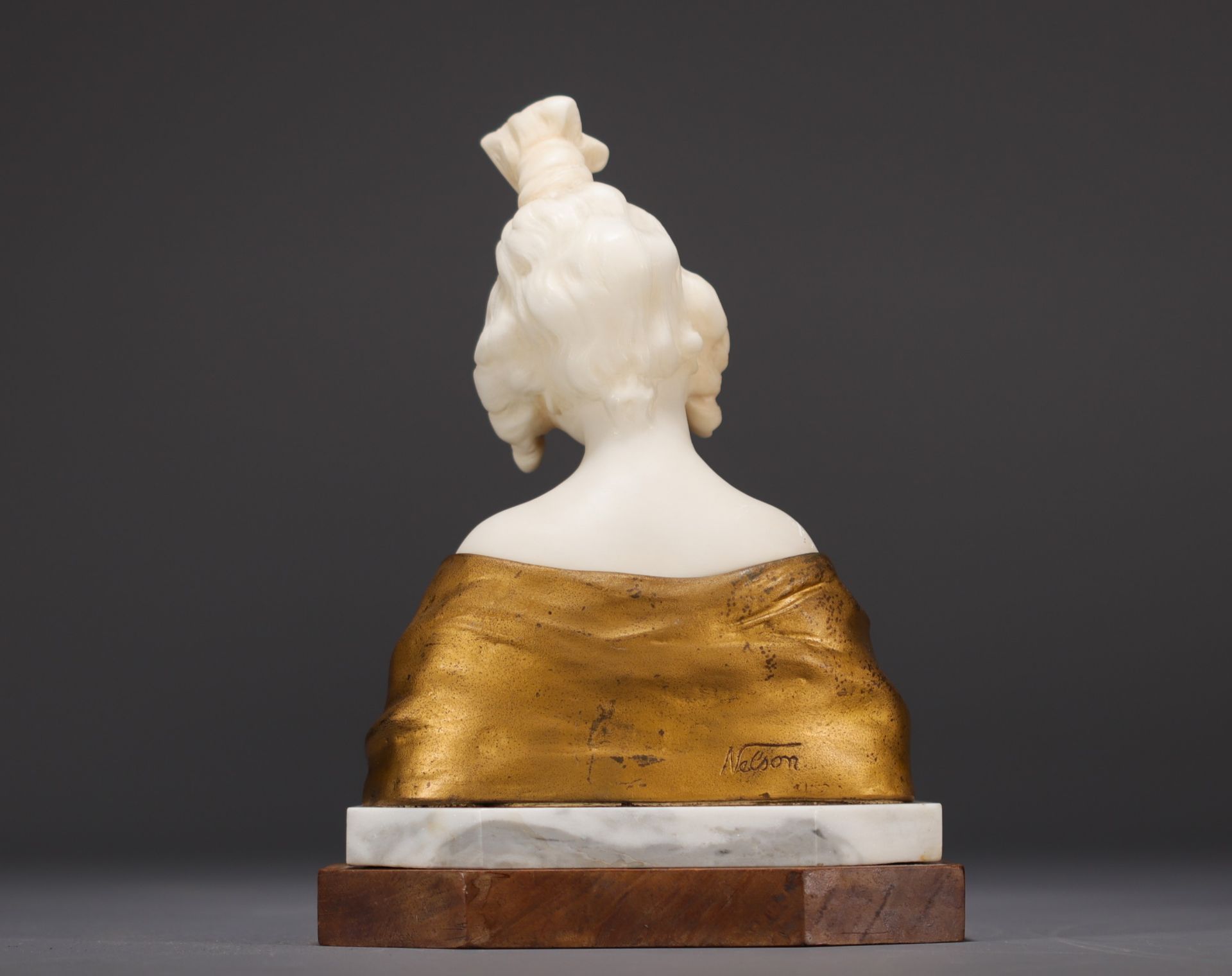 Alphonse Henri NELSON (1854-1919) Elegant bust in marble and gilt bronze. - Image 4 of 5