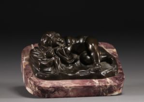 "L'enfant endormi" Small bronze, French school, 19th century.