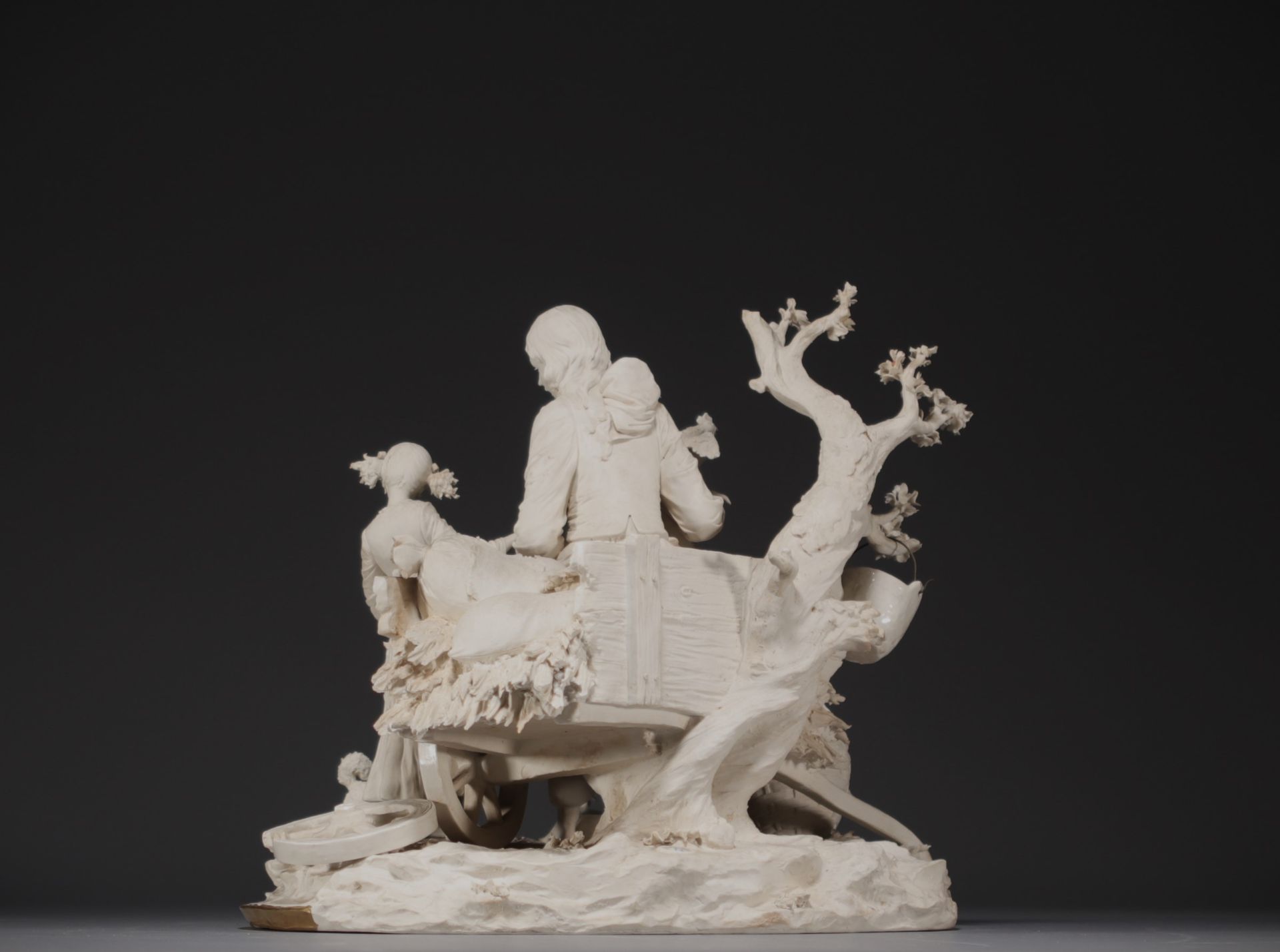 Capodimonte - "The Family" Imposing group in biscuit and enamelled porcelain, blue mark on the base. - Image 5 of 6