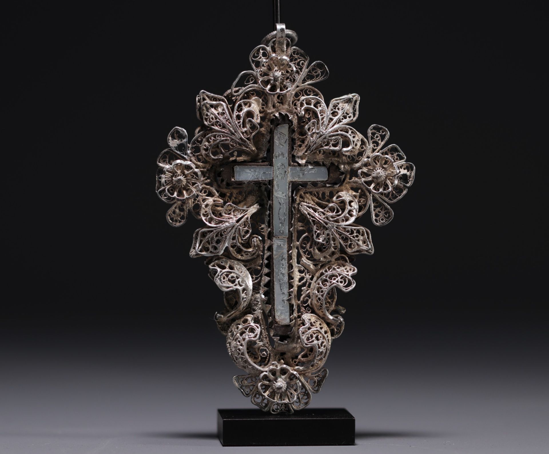 Rare filigree silver Christ on the cross, Russia, 18th century. - Bild 2 aus 2