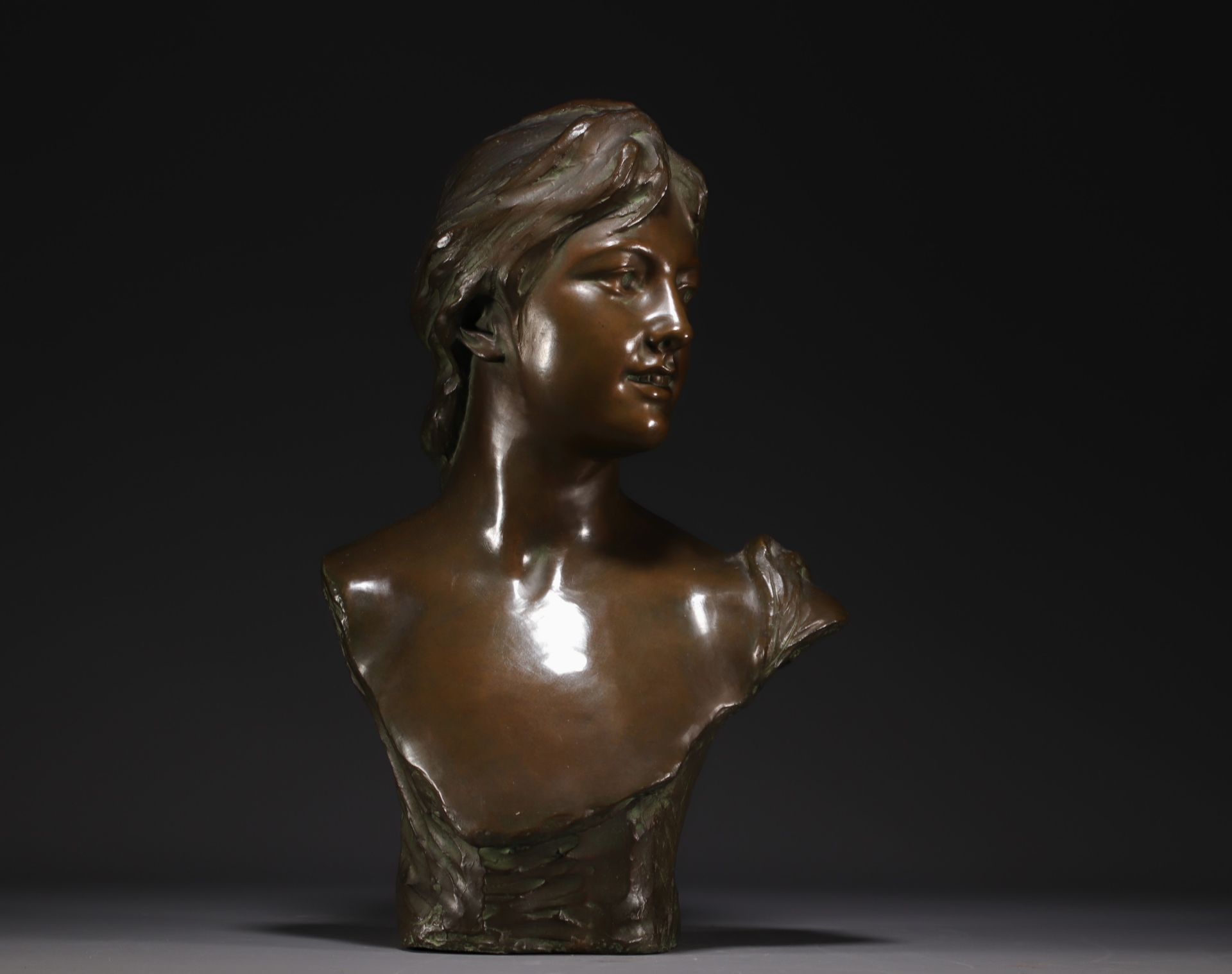 Jef LAMBEAUX (1852-1908) Bronze bust of a young woman - Bild 2 aus 3