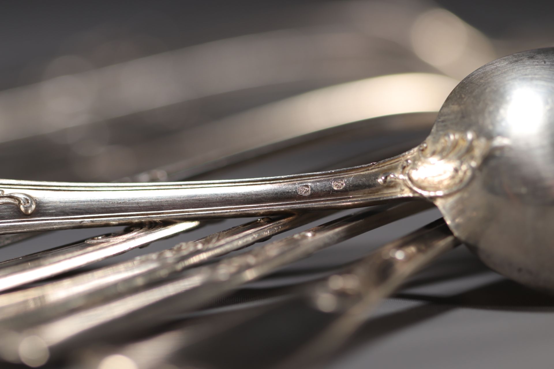 Set of 24 pieces of solid silver flatware, hallmarked V.R. - Image 3 of 3