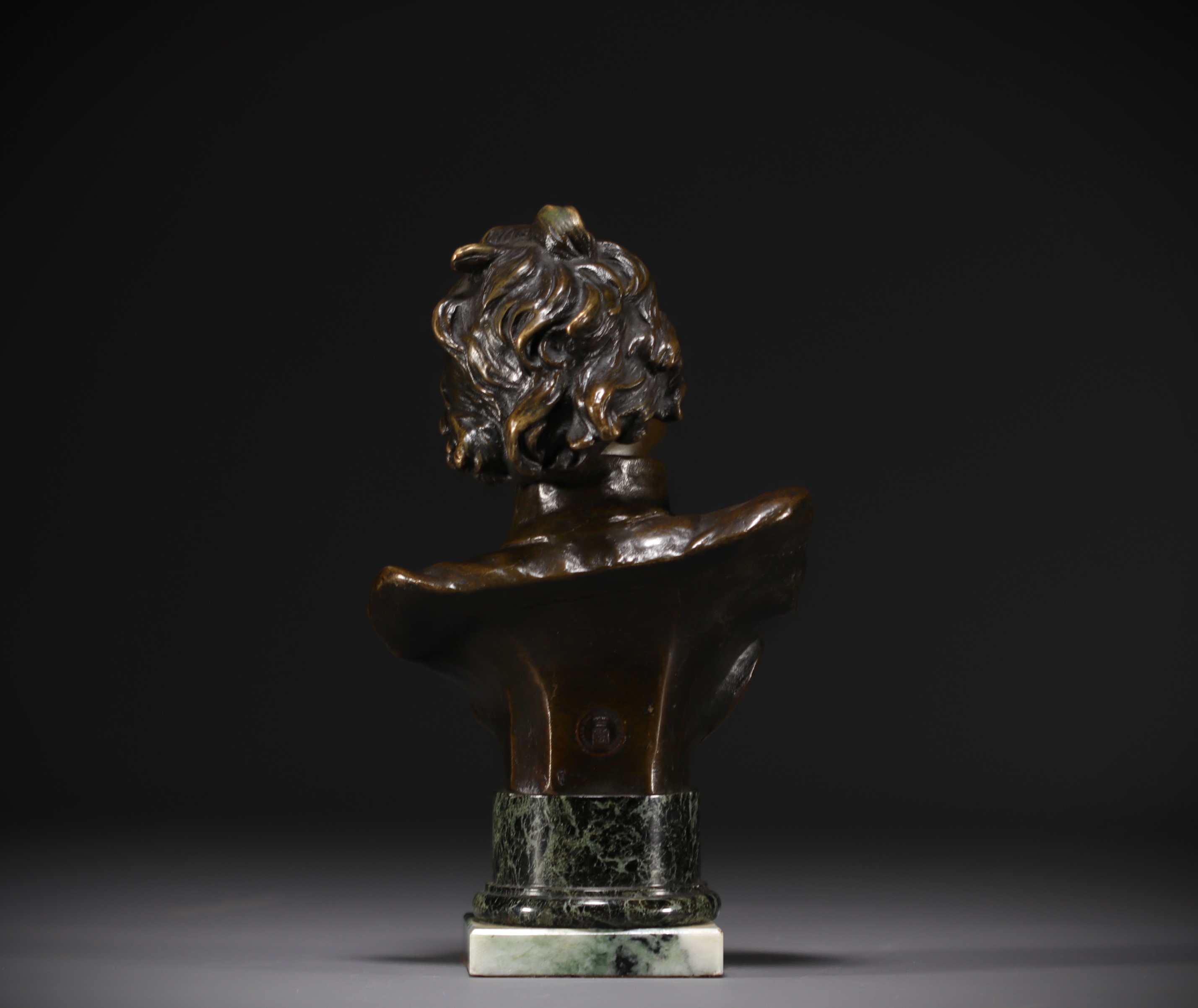 Lucas MADRASSI (1848-1919) "Young Napoleon Bonaparte" Bust in bronze with brown patina. - Image 4 of 6