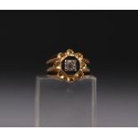 Ring in 18k yellow and white gold, brilliant cut, total weight 8.2gr.