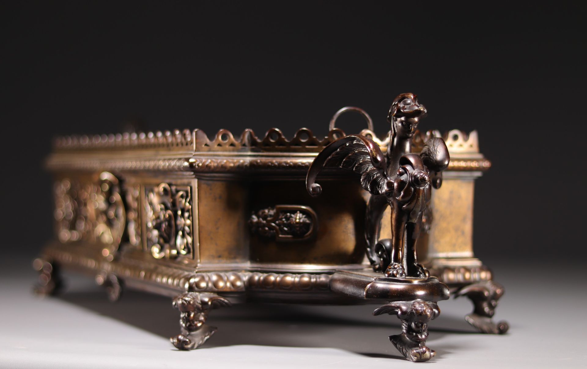 Napoleon III period bronze table planter, 19th century. - Bild 5 aus 6