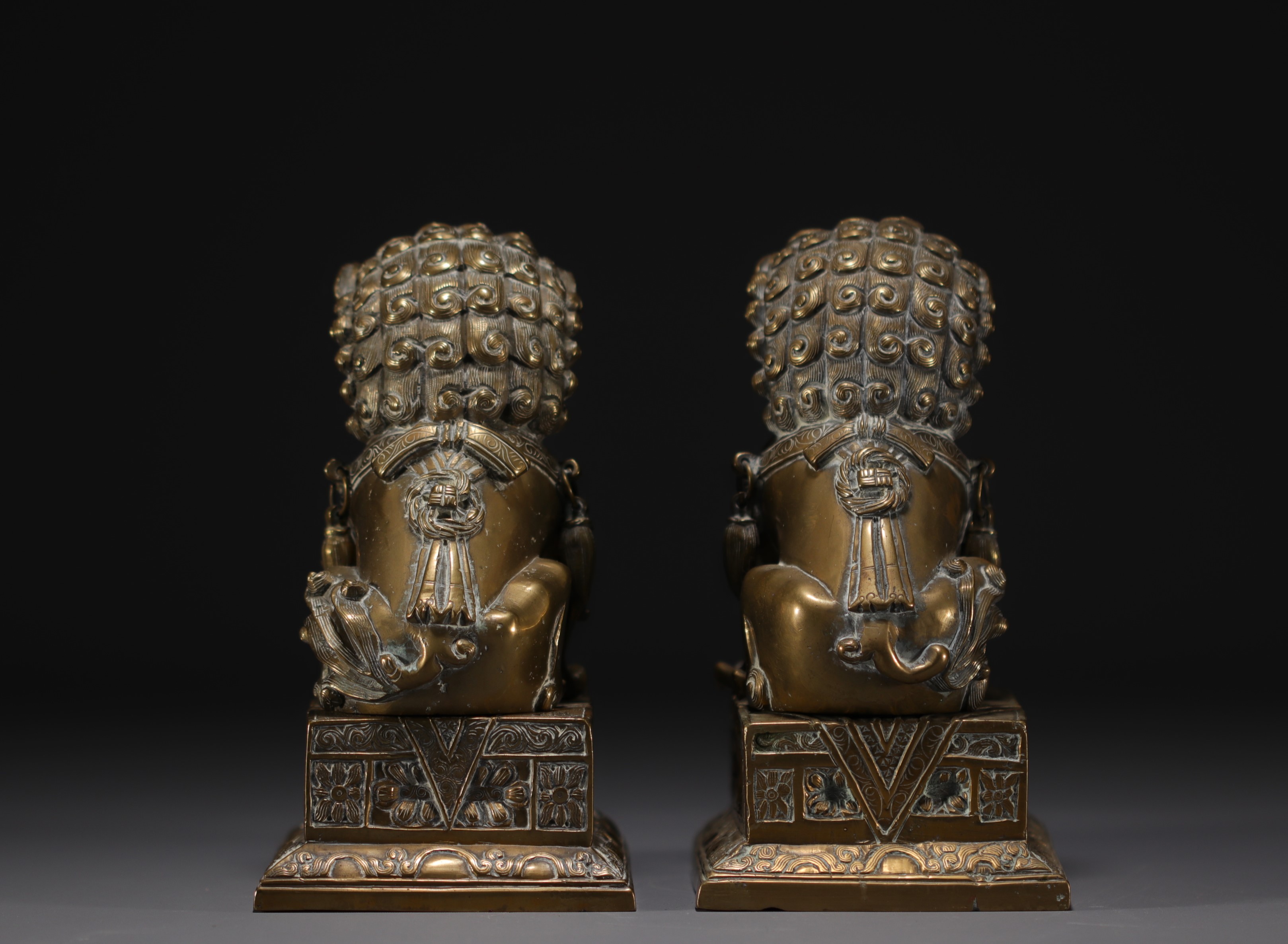 China - Pair of bronze Lions of Fo. - Image 3 of 4