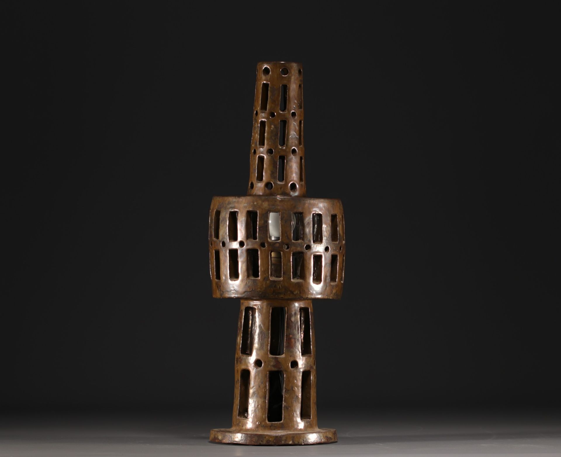 Brutalist lamp in glazed openwork ceramic, circa 1960.