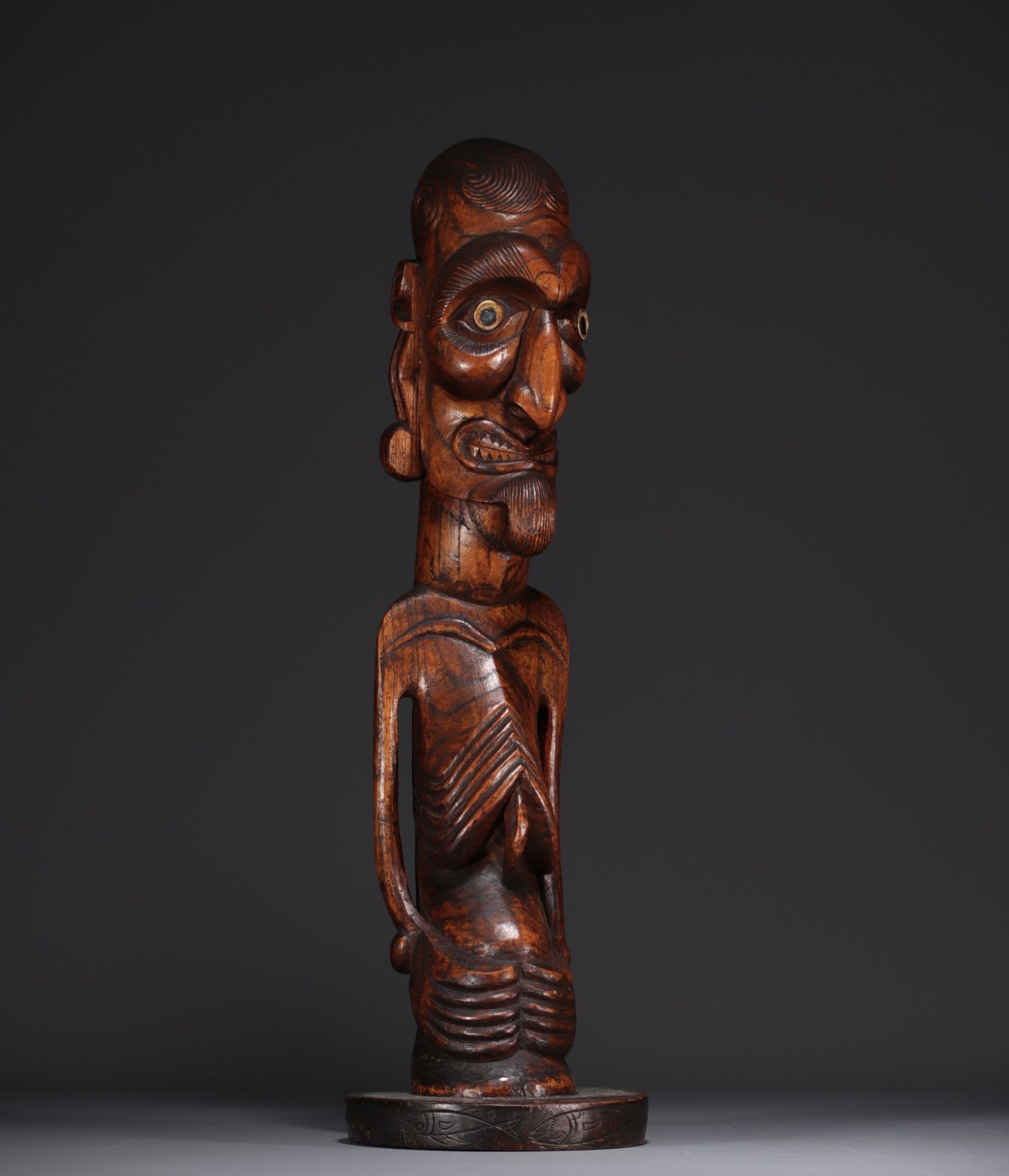 Easter Island - Moqai Kavakava statue in carved wood.