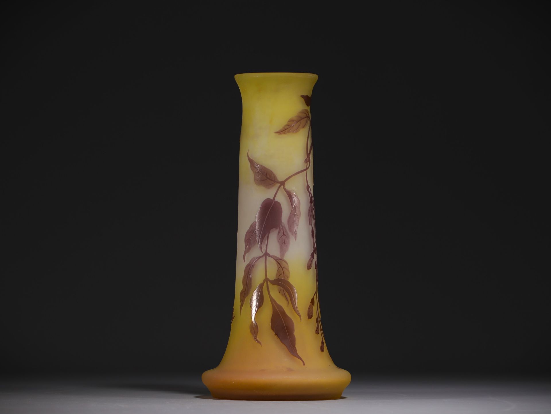 Emile GALLE (1846-1904) Large acid-etched multi-layered glass vase, wisteria design, signed. - Image 4 of 4