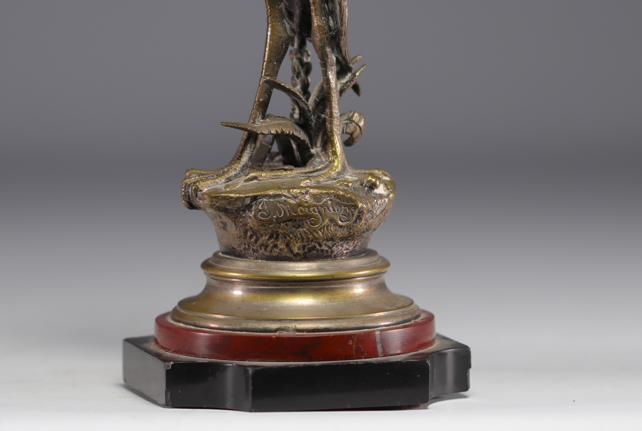 Jules MOIGNIEZ (1835-1894) "Les echassiers" Pair of bronze candlesticks. - Image 5 of 5