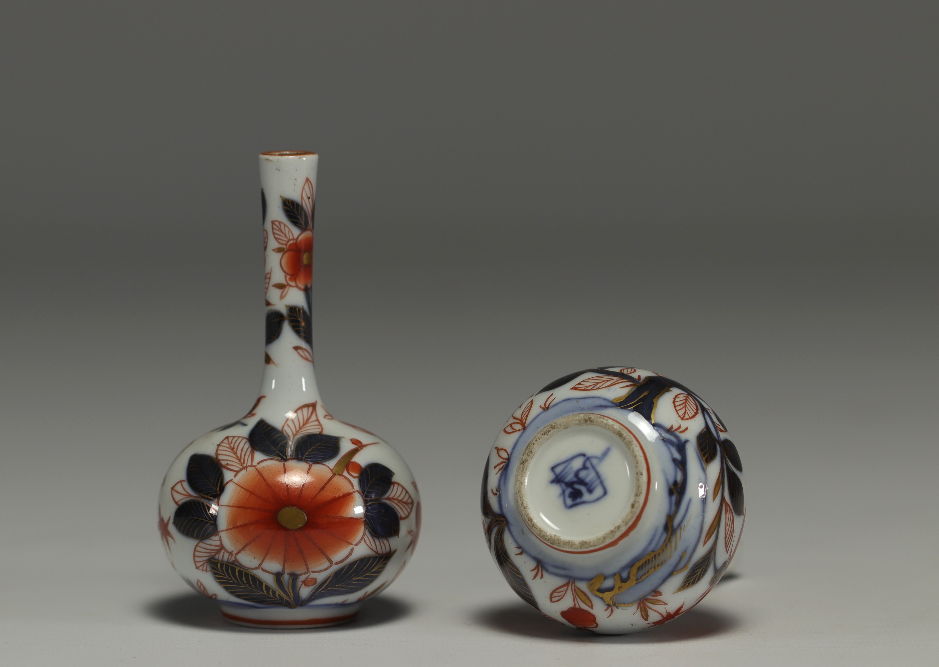 Japan - Set of four vases and an ink box. - Image 4 of 10