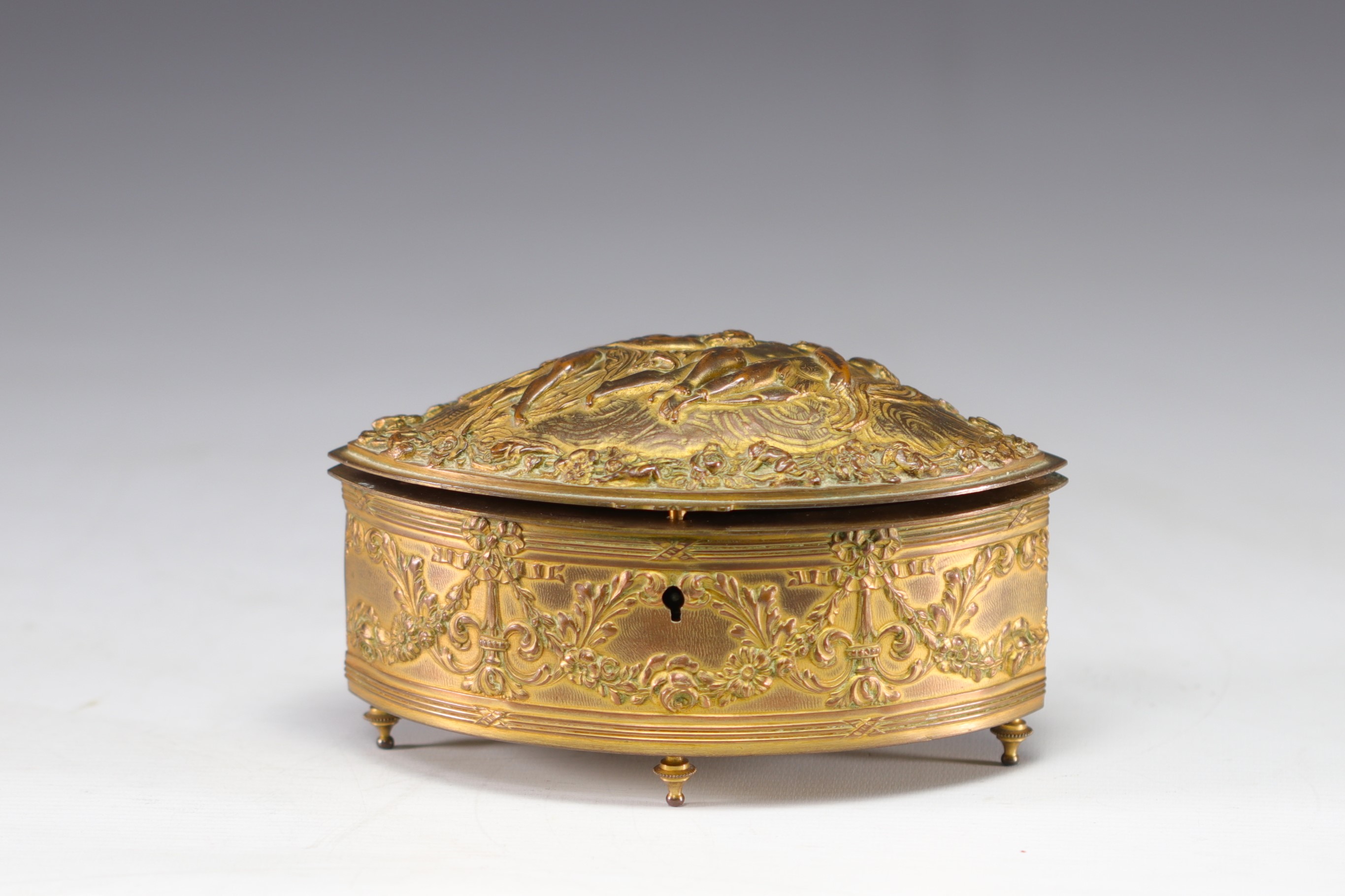Napoleon III box in bronzed brass decorated with "Putti", 19th century. - Bild 2 aus 3