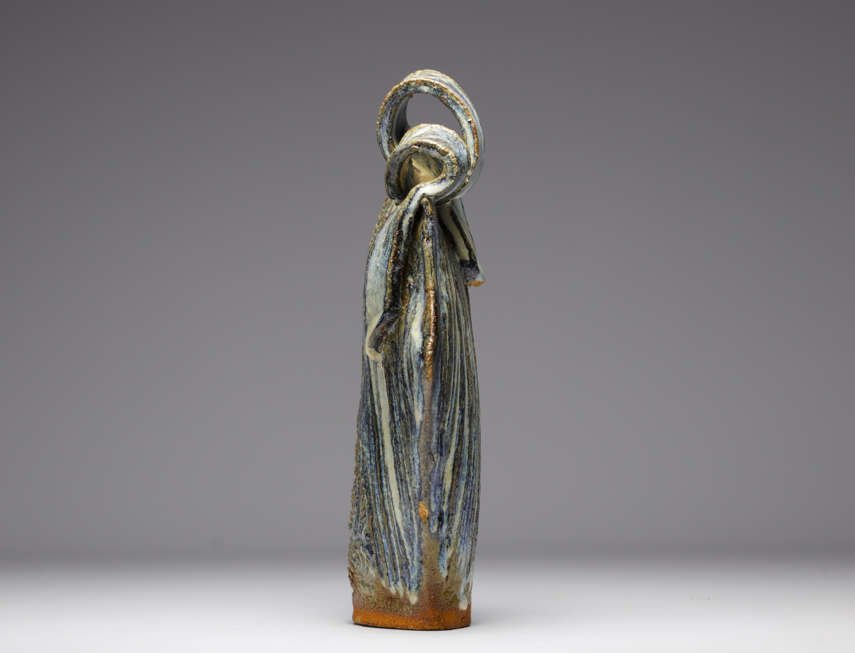 Zoomorphic sculpture in glazed terracotta, signed below the piece. - Image 4 of 5