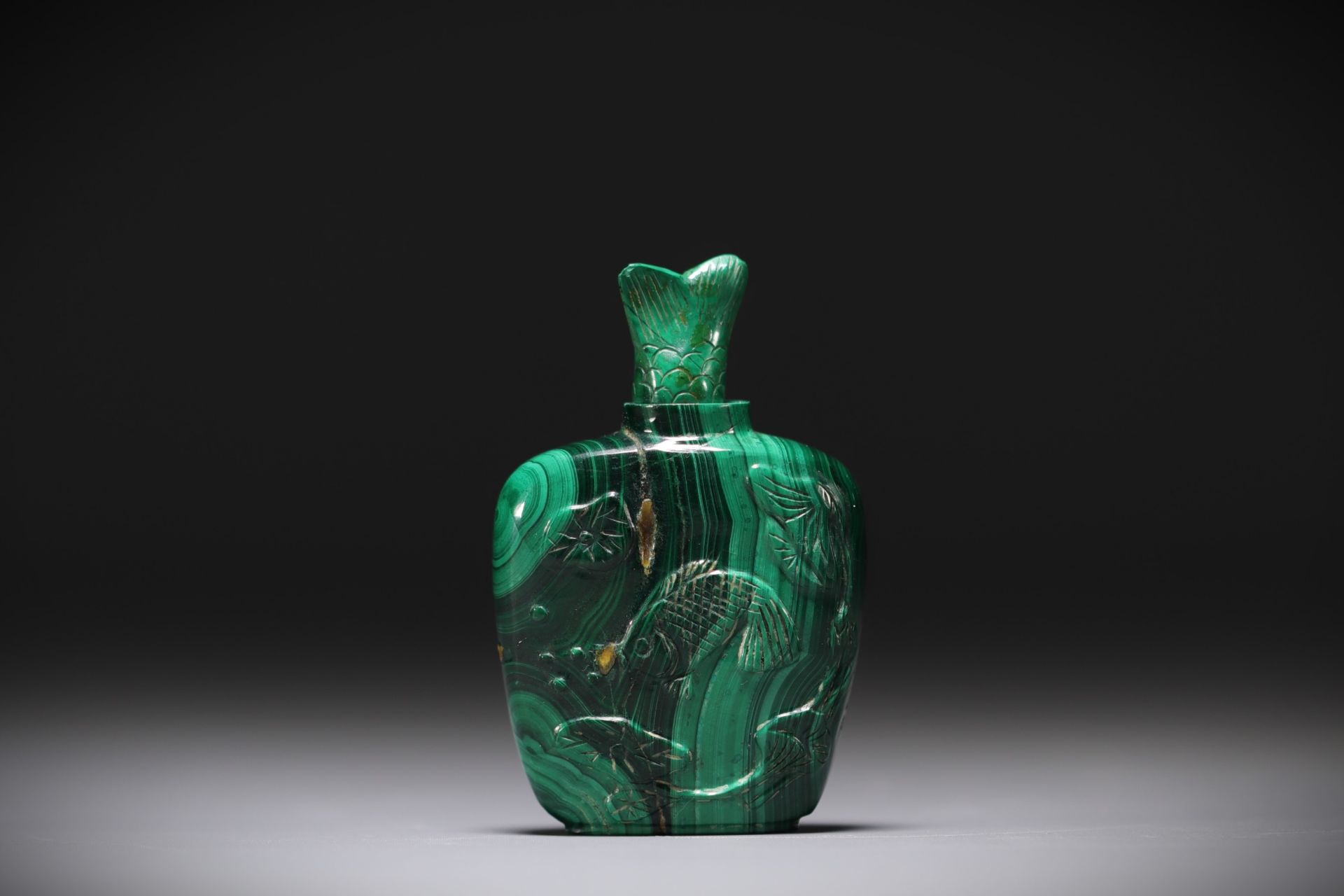 China - Malachite snuffbox decorated with fish and ducks