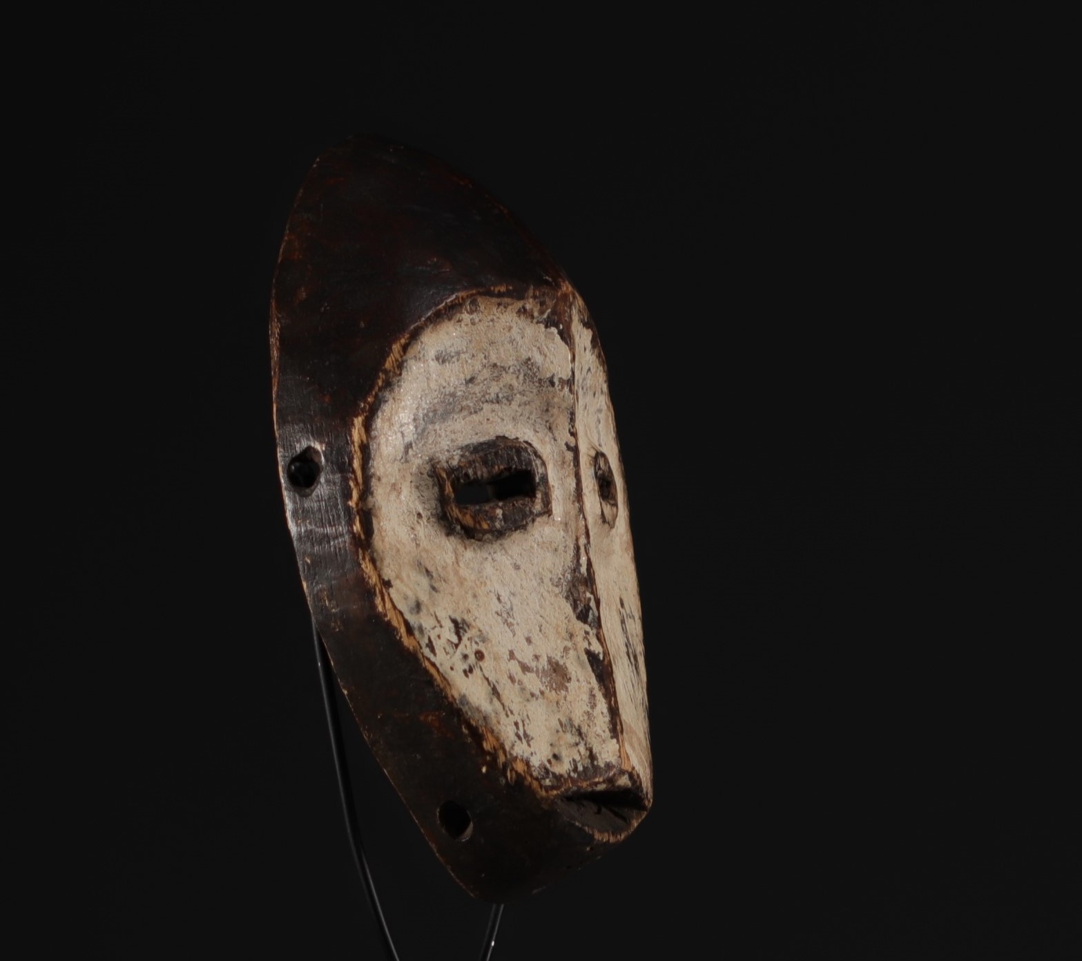 DRC - Lega mask in sculpted wood and pigments - Michel Boulanger Collection Liege - Image 3 of 4