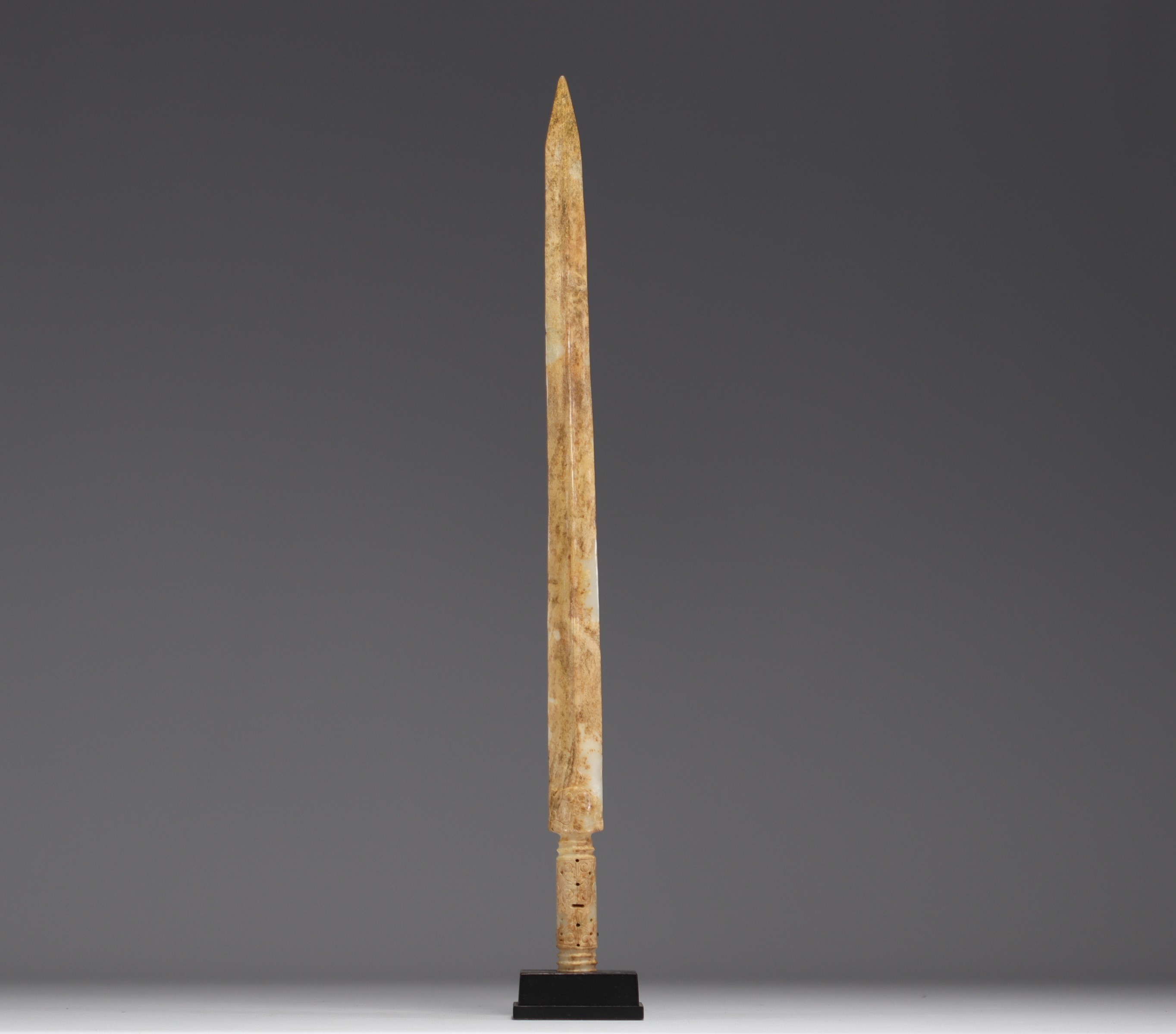 China - Ceremonial dagger in white jade. - Image 2 of 2
