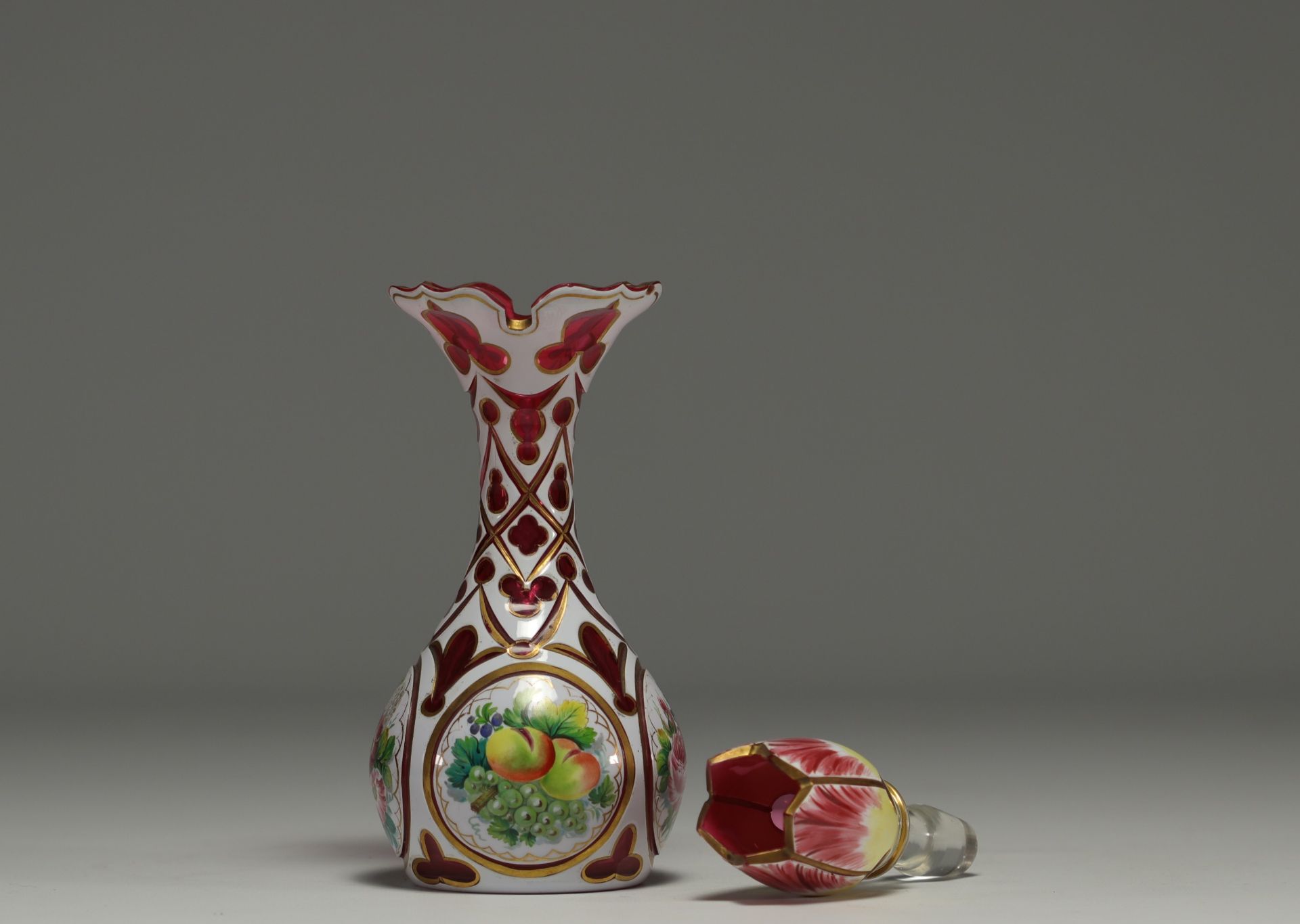 Overlay crystal decanter and stopper decorated with flowers, Napoleon III period - Bild 4 aus 4