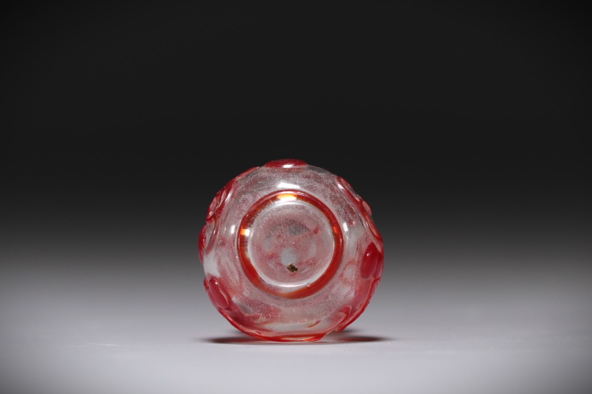 China - Snuffbox in multi-layered glass, clear background with red flowers. - Bild 4 aus 4