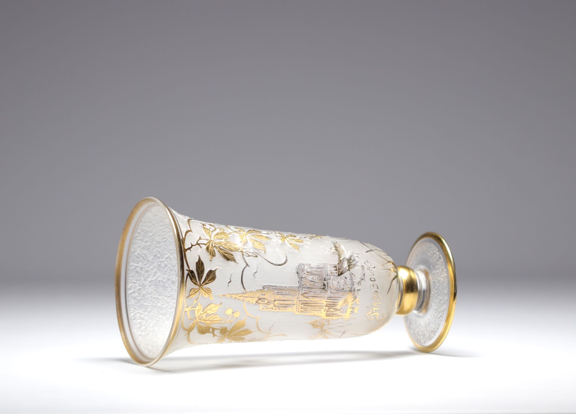 Adat - Art Deco vase in frosted acid-etched glass with gold highlights depicting Strasbourg Cathedra - Bild 3 aus 3