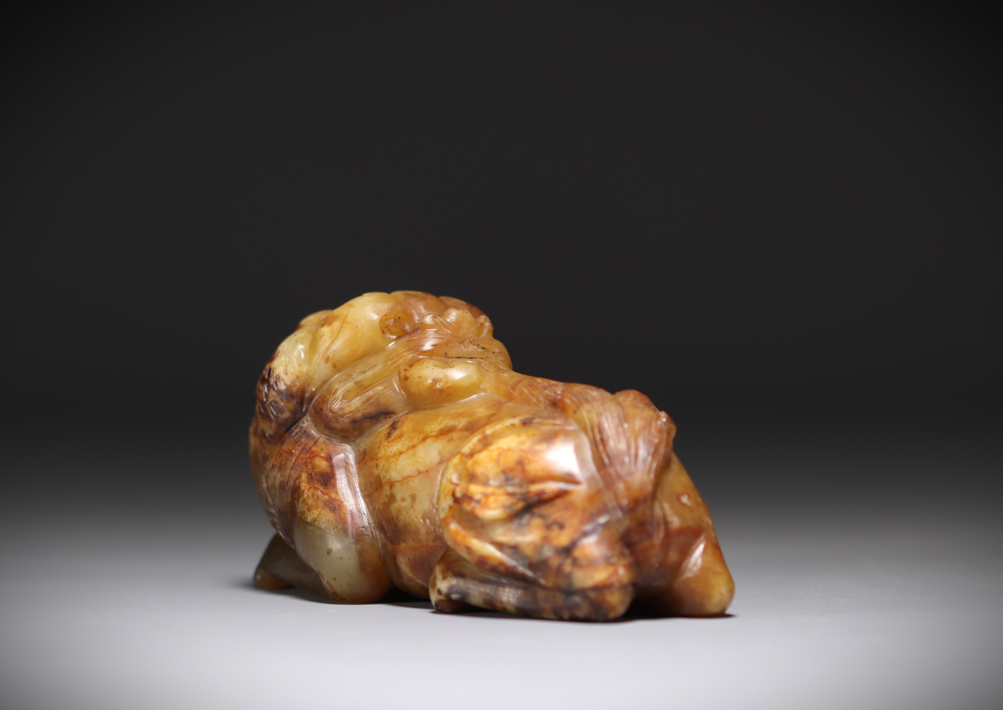 China - Chimera in brown/green jade. - Image 3 of 4