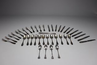 Set of silver cutlery, hallmarked 1st title and HL goldsmith's hallmark.
