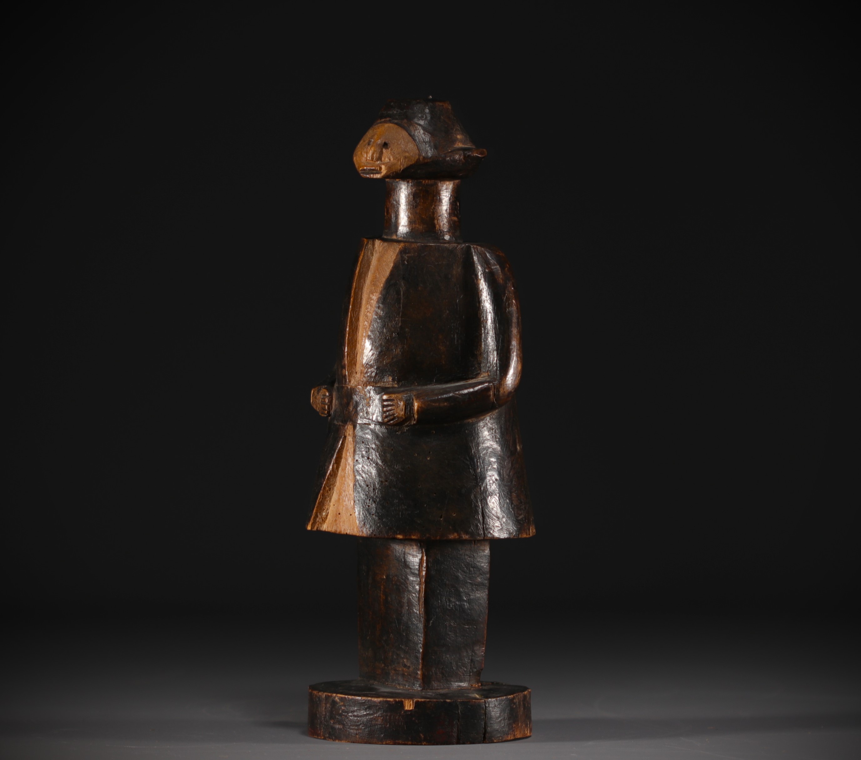 Africa - Old "colonist" statue with two patinas in carved wood.