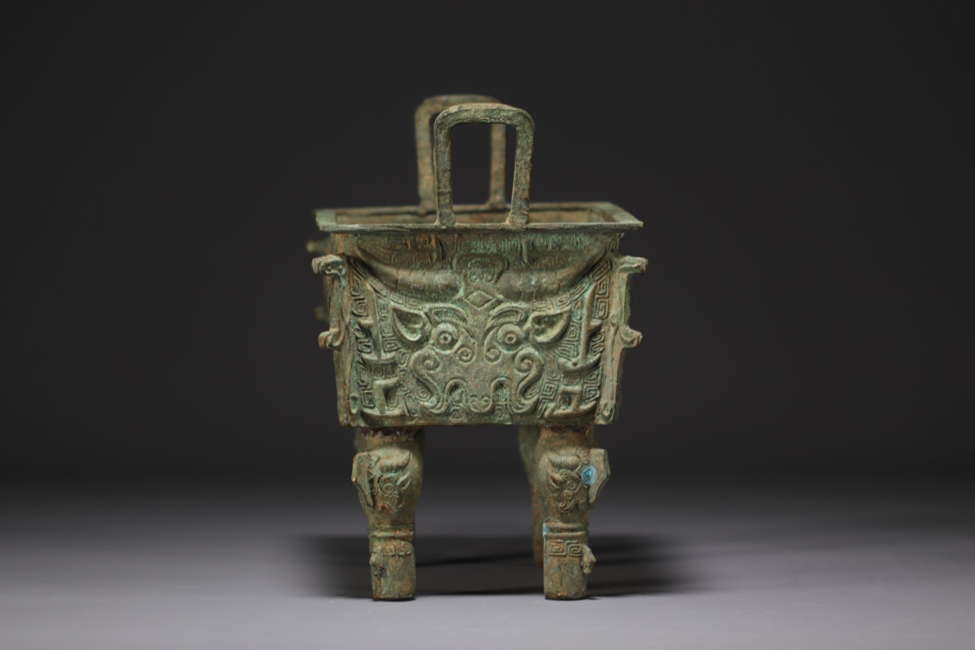 China - "Fangding" Bronze food vase. - Bild 2 aus 4