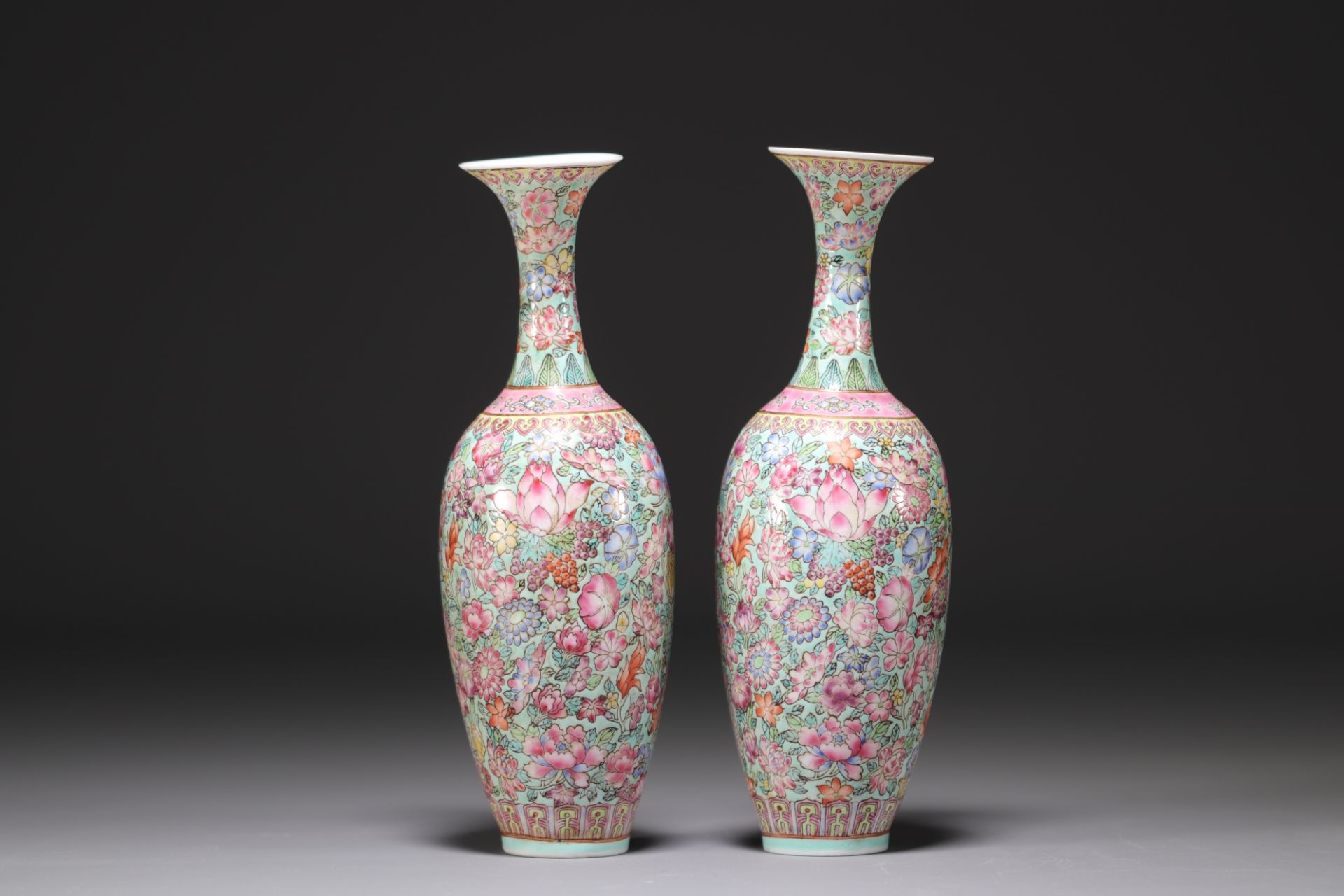 China - A pair of eggshell porcelain vases with floral decoration. - Image 2 of 5