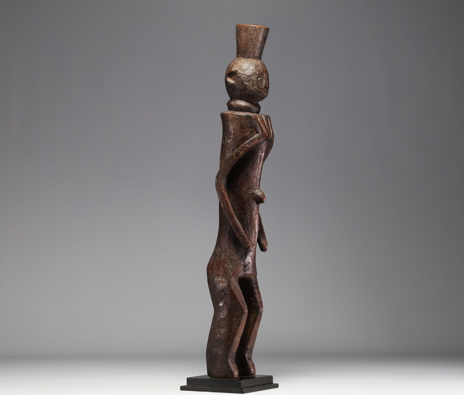 Africa Nigeria - Large carved wooden Chamba statue. - Image 3 of 4