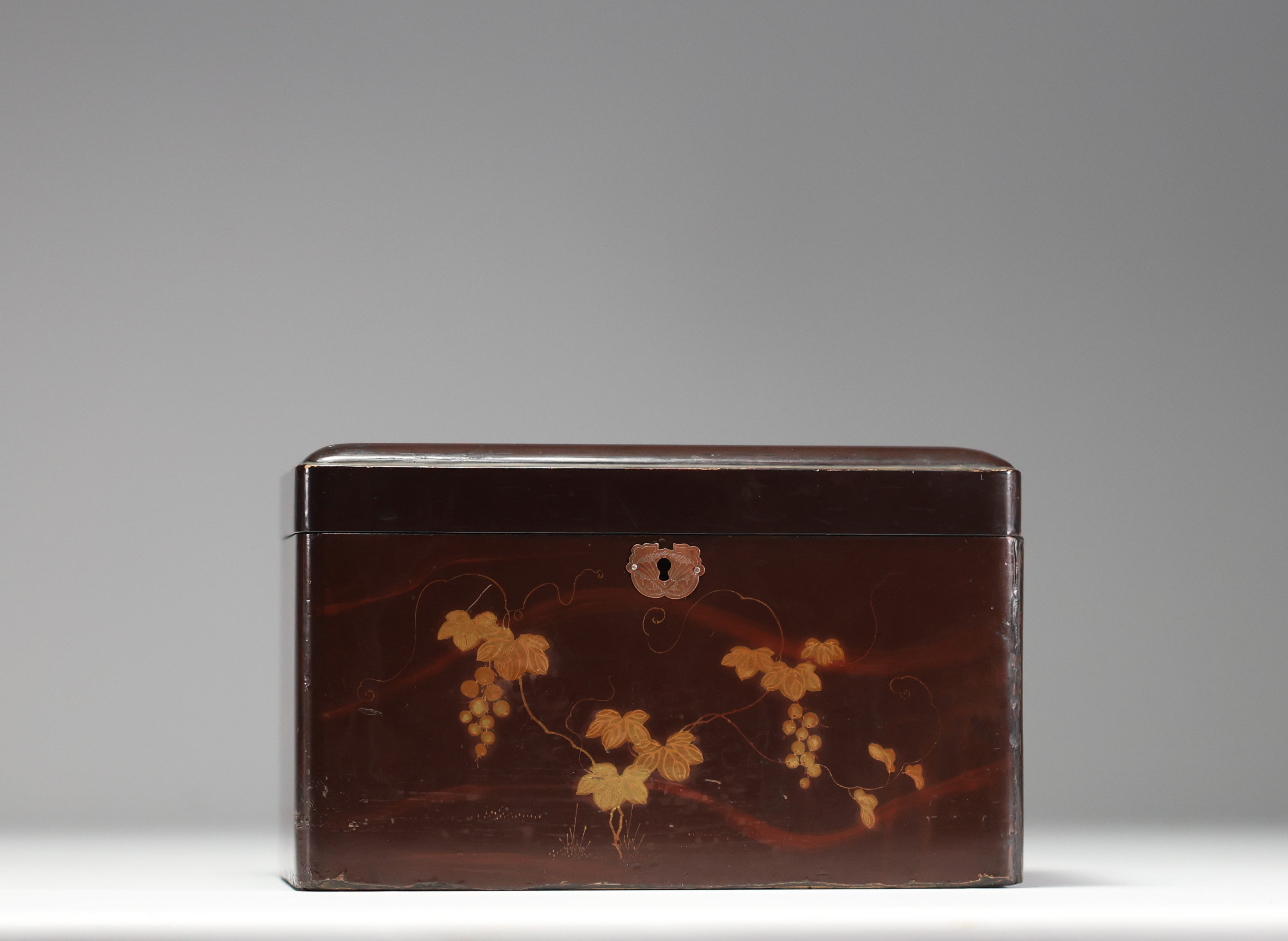 Japan - Lacquer tea chest decorated with birds and insects, circa 1900. - Image 2 of 4