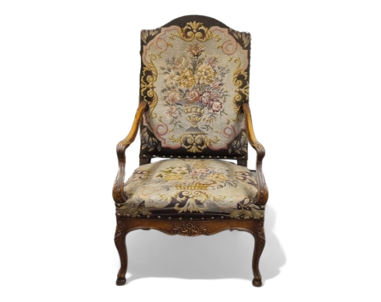 Carved wooden armchair and a seat with floral motifs from the 18th century - Image 4 of 4