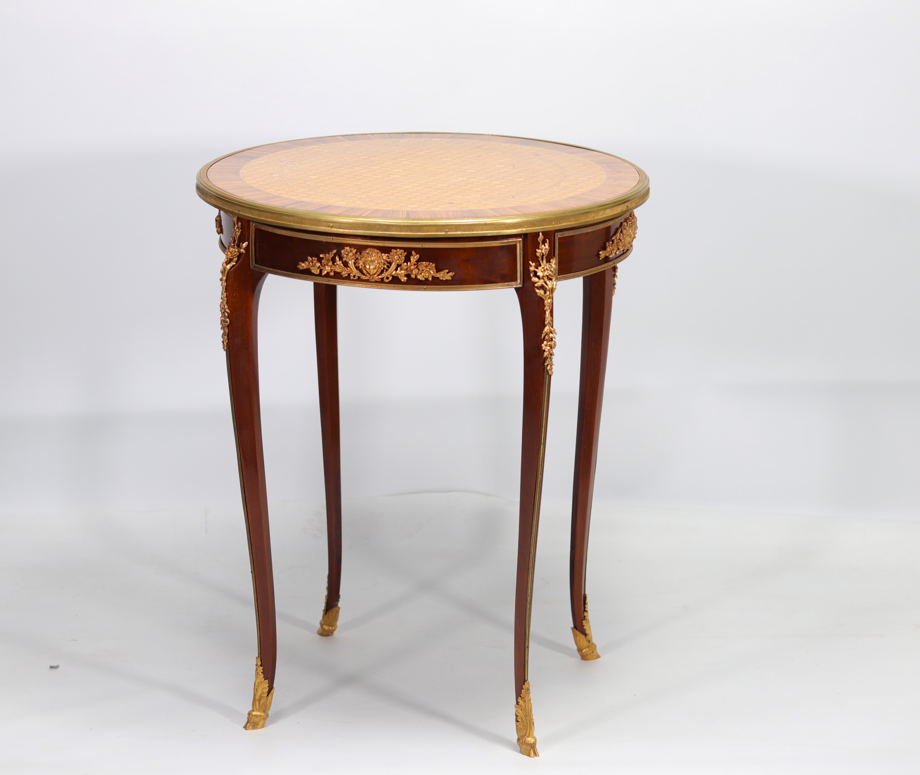 Small marquetry and ormolu pedestal table in the style of Adam WEISWEILER (1744-1820) - Image 3 of 4