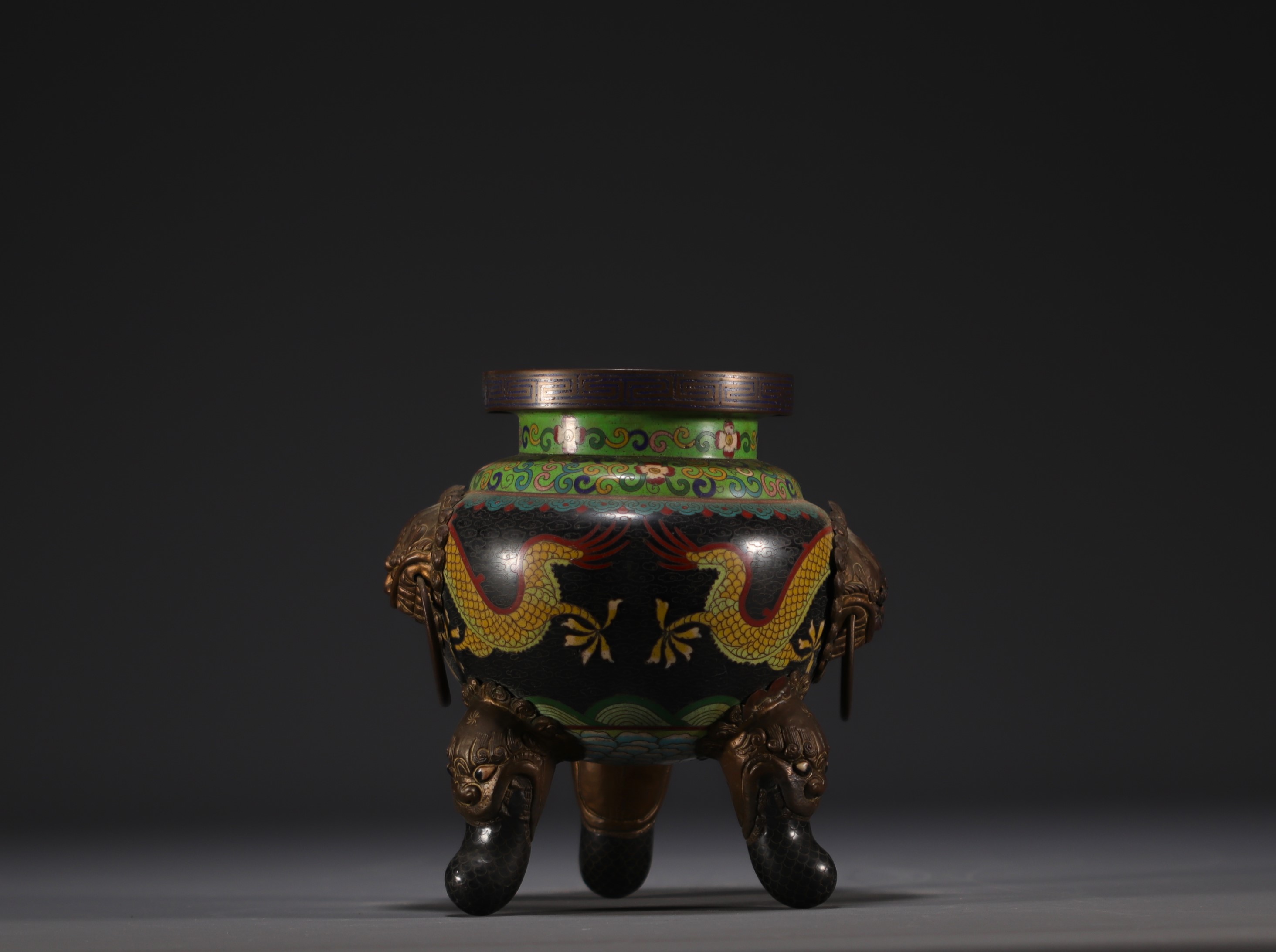 China - Cloisonne incense burner decorated with Fo dogs and dragons. - Image 3 of 4
