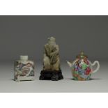 China - Set comprising an 18th century Compagnie des Indes porcelain tea caddy, a Canton porcelain t
