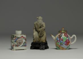 China - Set comprising an 18th century Compagnie des Indes porcelain tea caddy, a Canton porcelain t