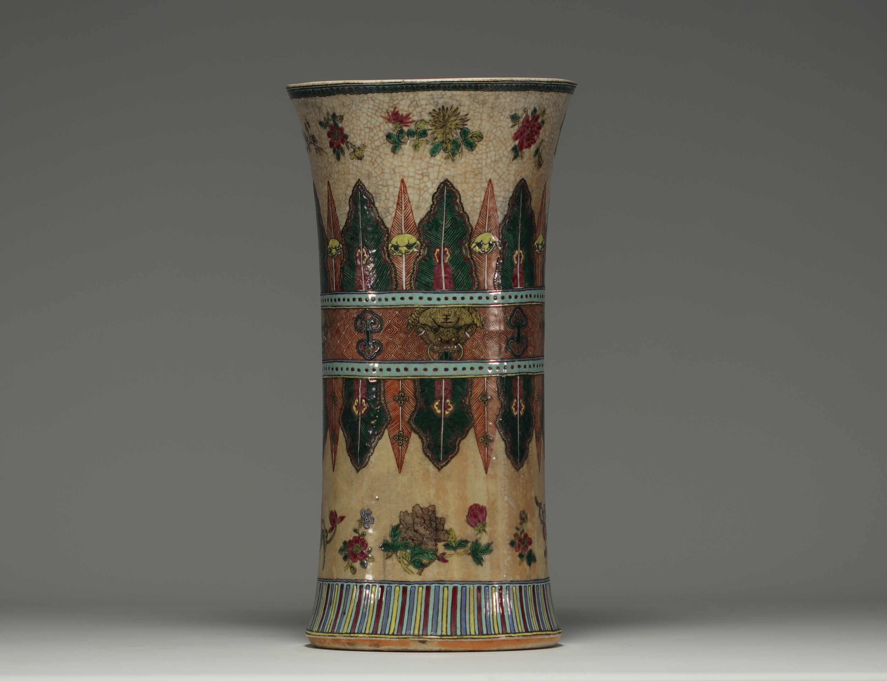 China - Large polychrome porcelain vase decorated with chimeras.