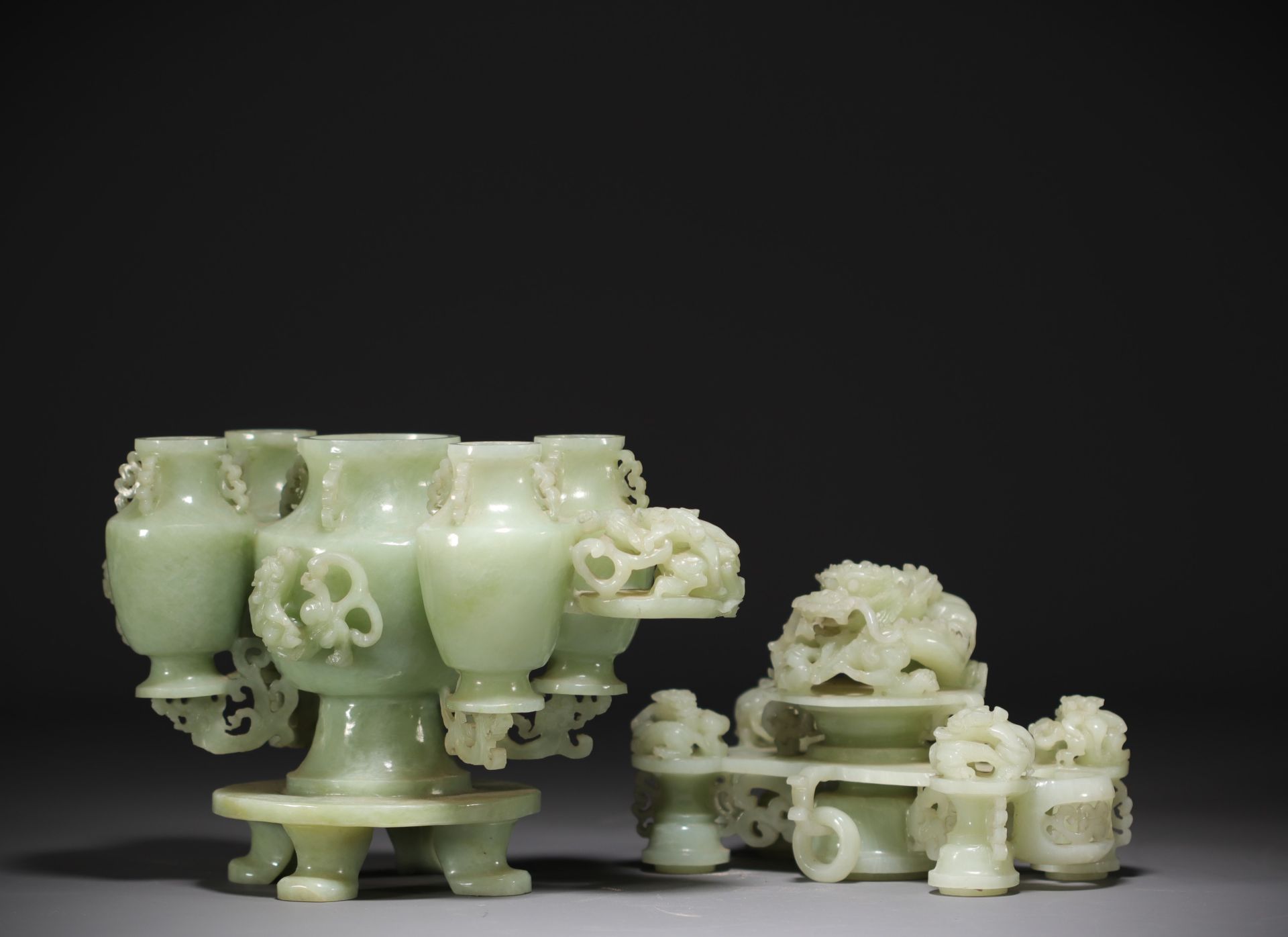 China - Large jade sculpture of covered pots decorated with dragons. - Image 3 of 5