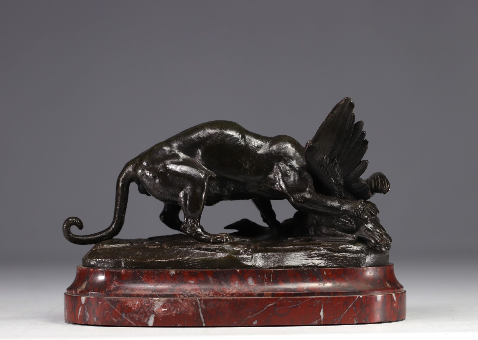 Paul Edouard DELABRIERRE (1829-1910) "Panther devouring a pelican" Bronze sculpture. - Bild 4 aus 4