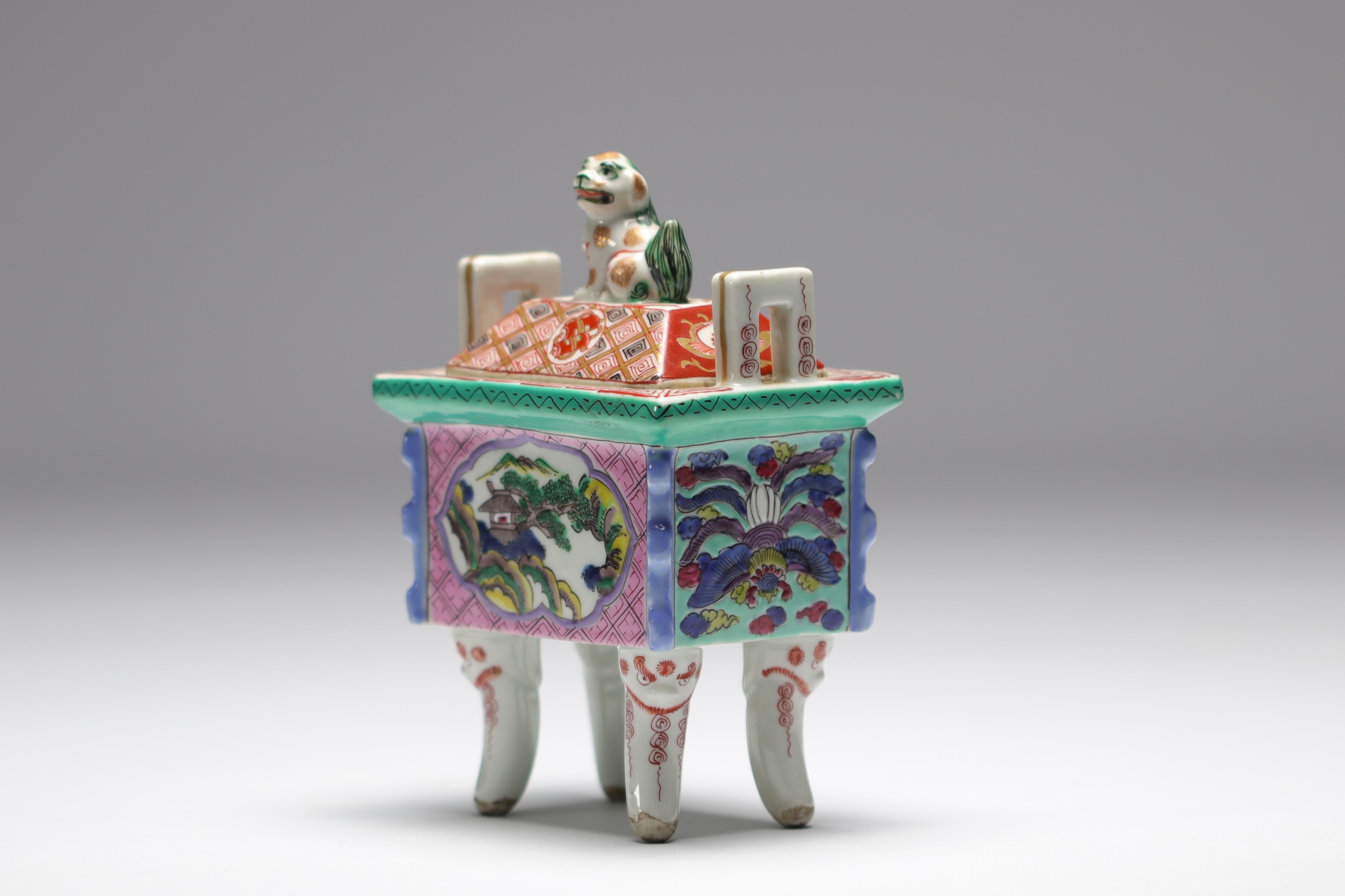 China - Polychrome porcelain perfume burner with landscape decoration. - Image 2 of 3