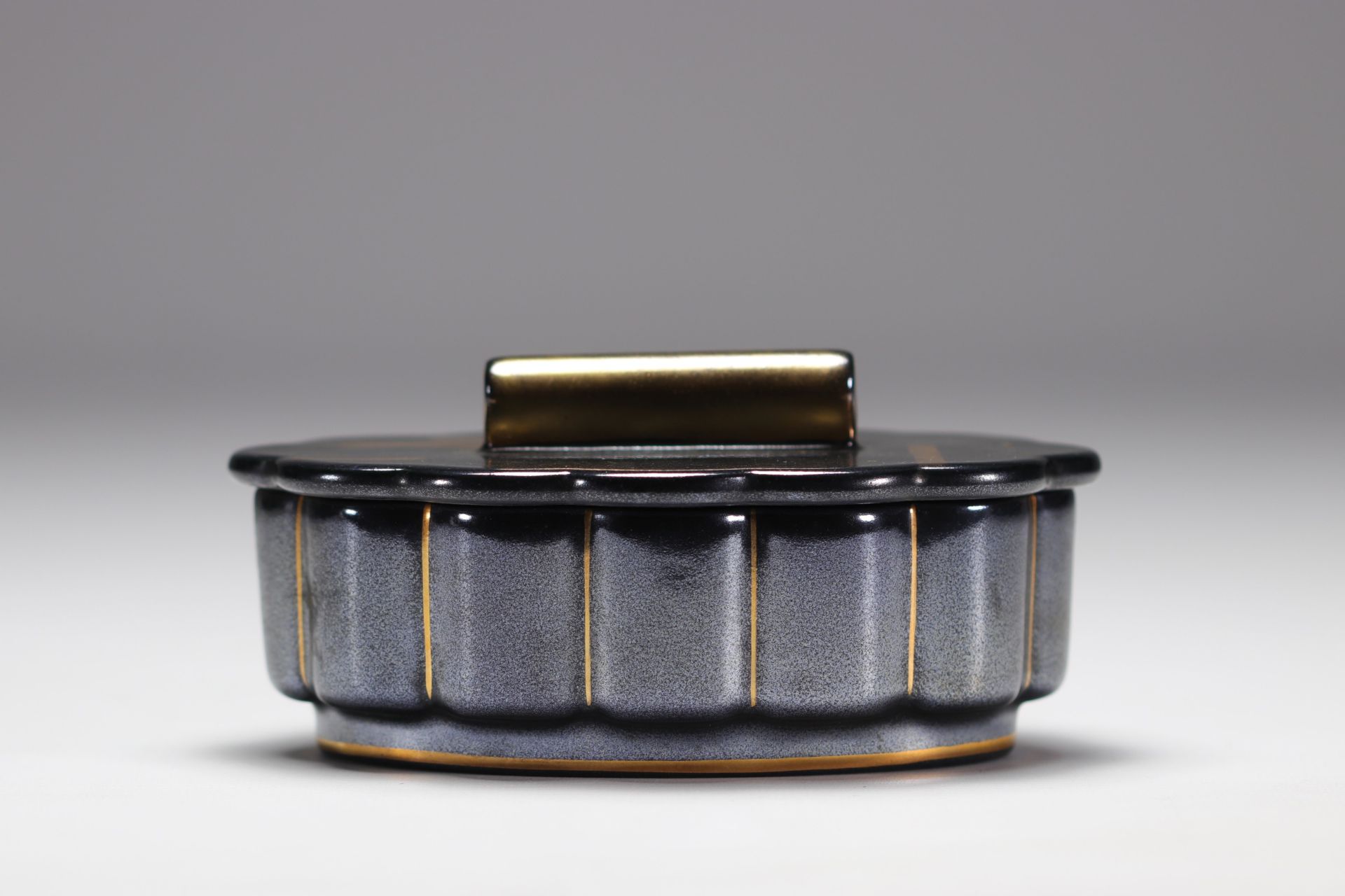Villeroy & Boch - Black and gold glazed ceramic box.