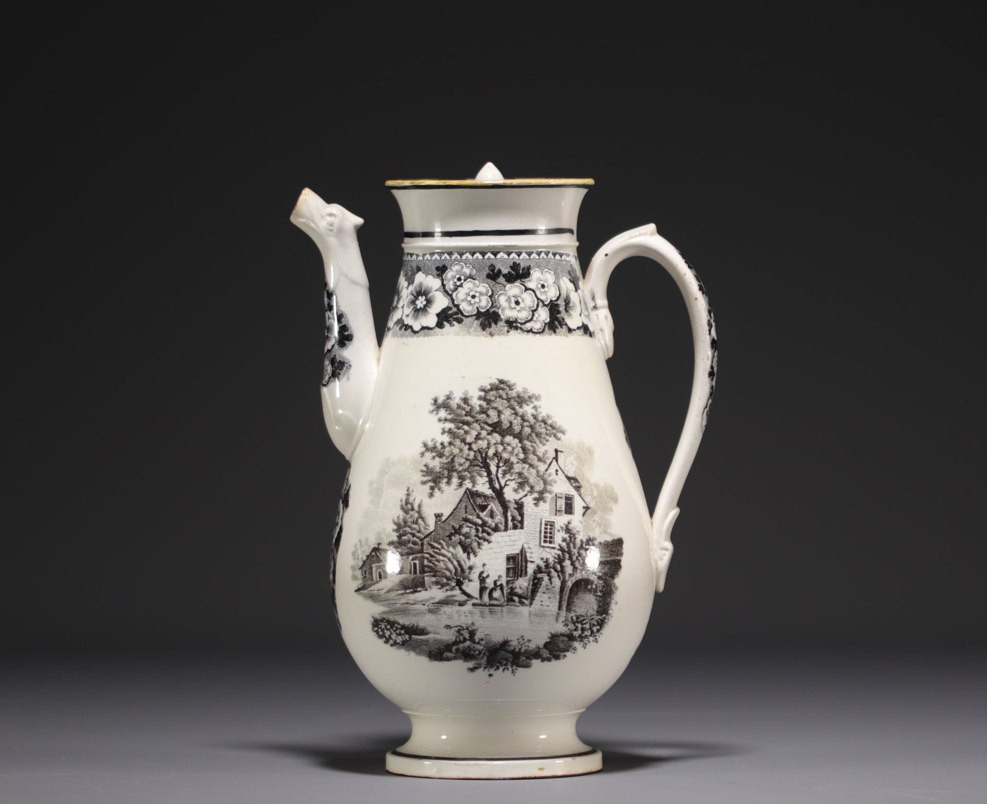 Villeroy & Boch - Earthenware coffee pot with country-style decor and floral entablature, 19th centu
