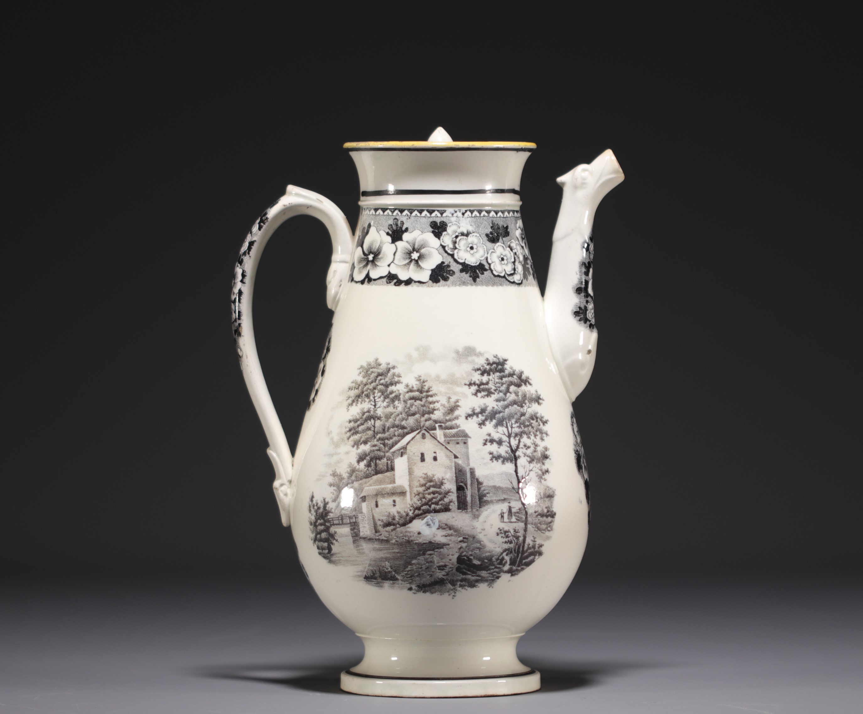 Villeroy & Boch - Earthenware coffee pot with country-style decor and floral entablature, 19th centu - Image 3 of 4