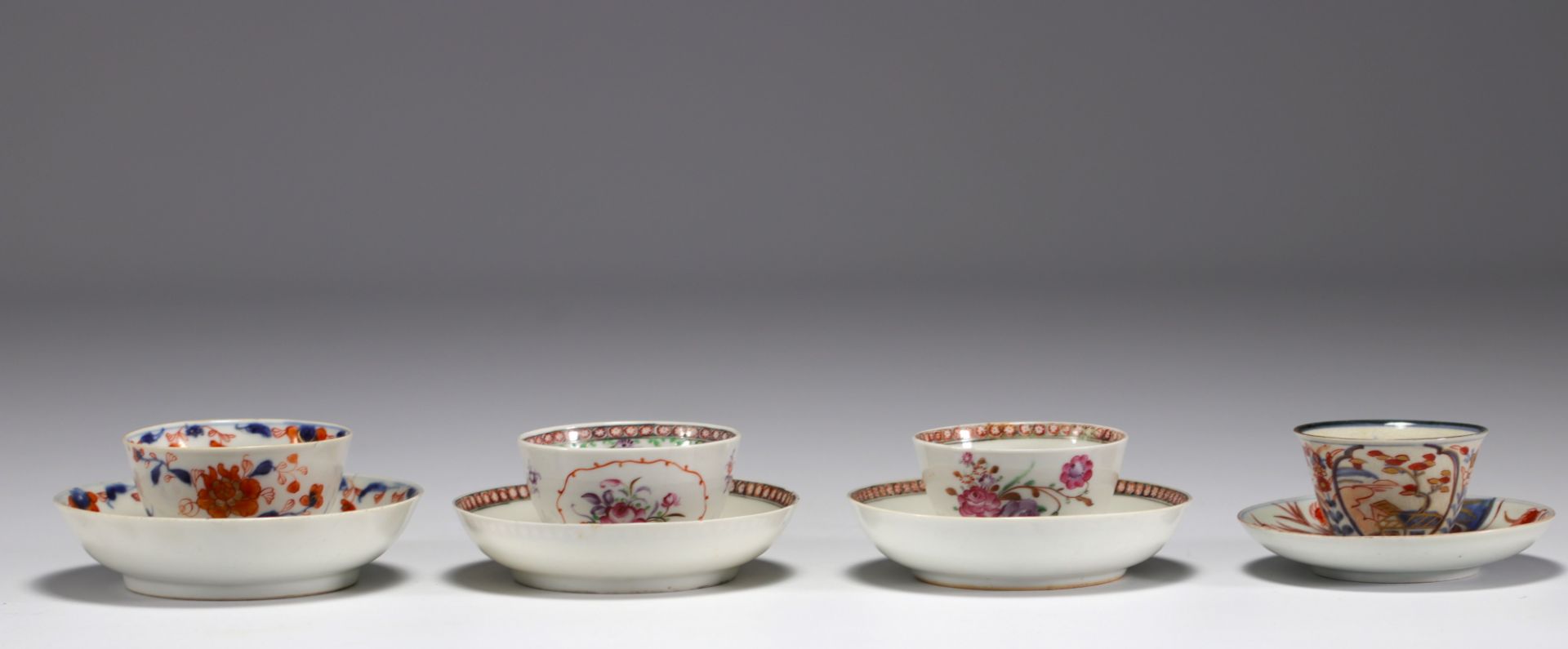 China - Set of various pieces of polychrome porcelain, 18th century.