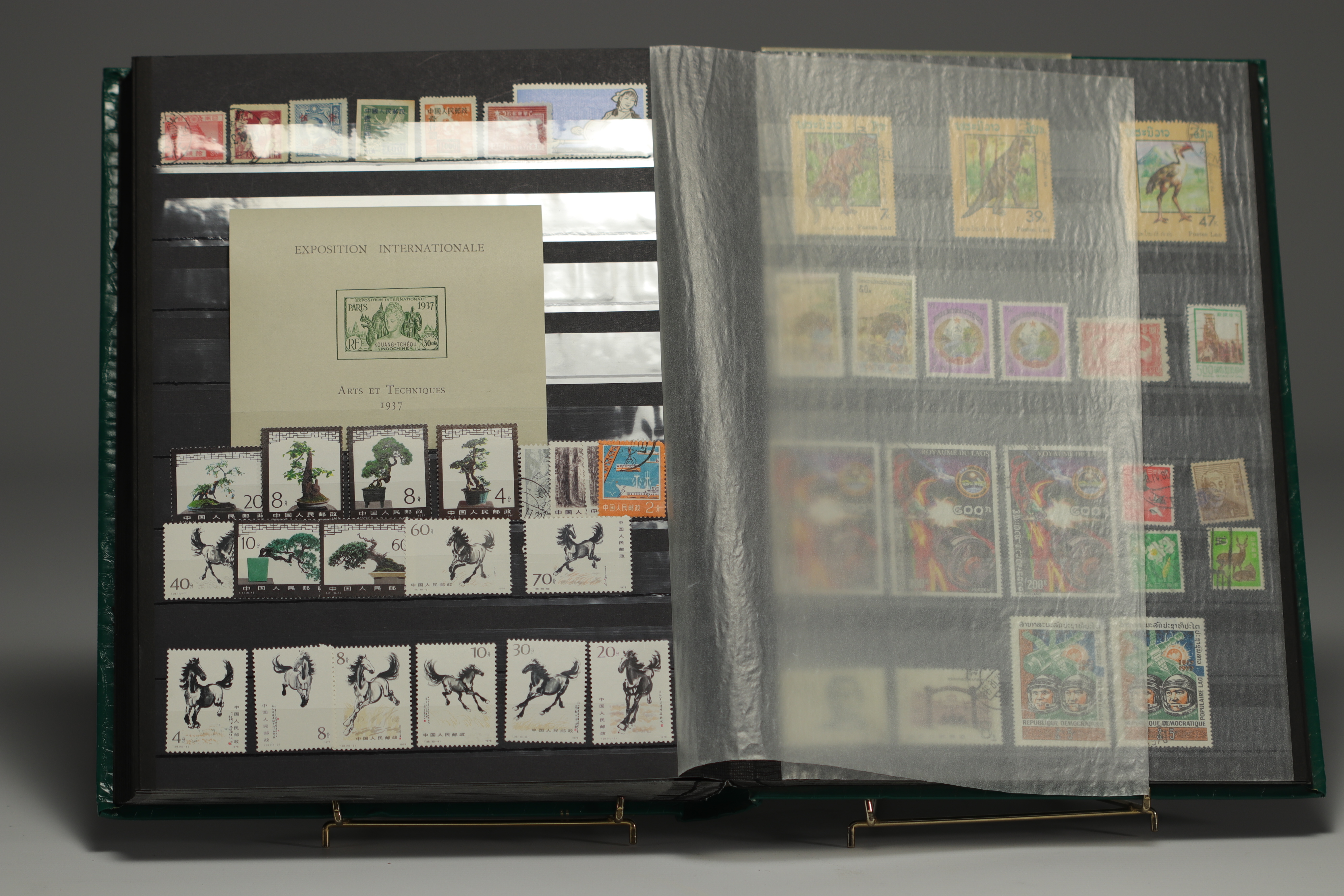 Set of 21 albums of world stamps, China, Japan, Middle East, Europe, etc. (Batch 1) - Bild 13 aus 14