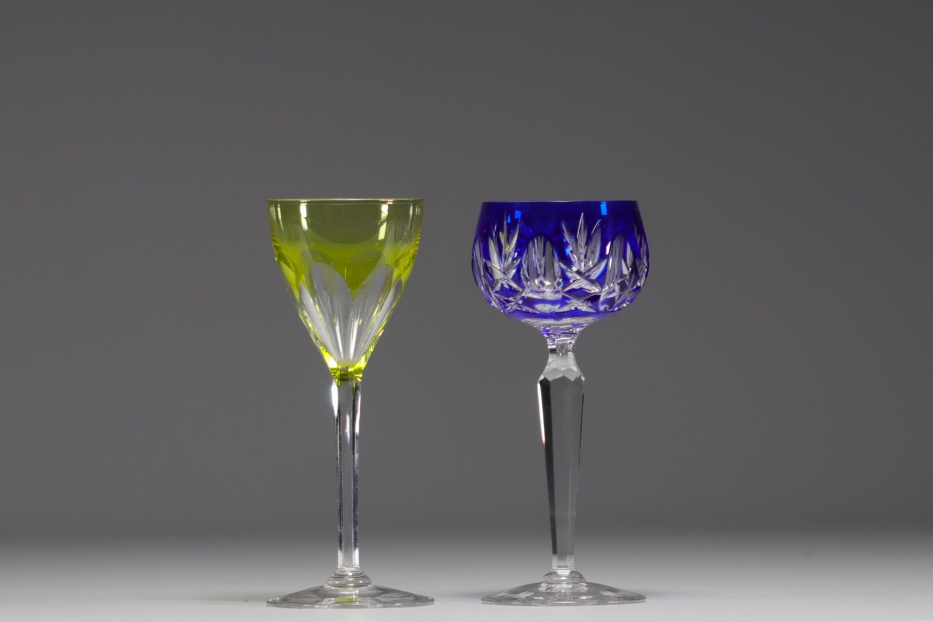 Val Saint Lambert - Set of twelve coloured crystal stemmed glasses. - Image 4 of 5
