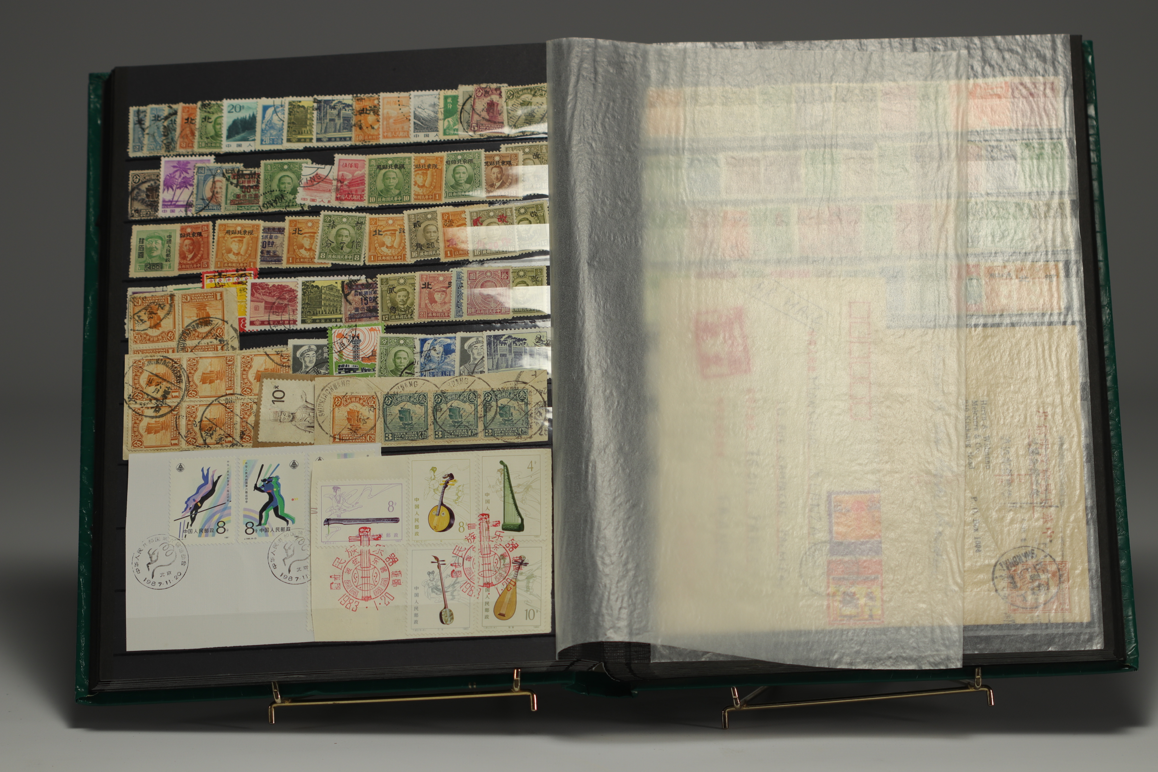 Set of 21 albums of world stamps, China, Japan, Middle East, Europe, etc. (Batch 1) - Bild 11 aus 14