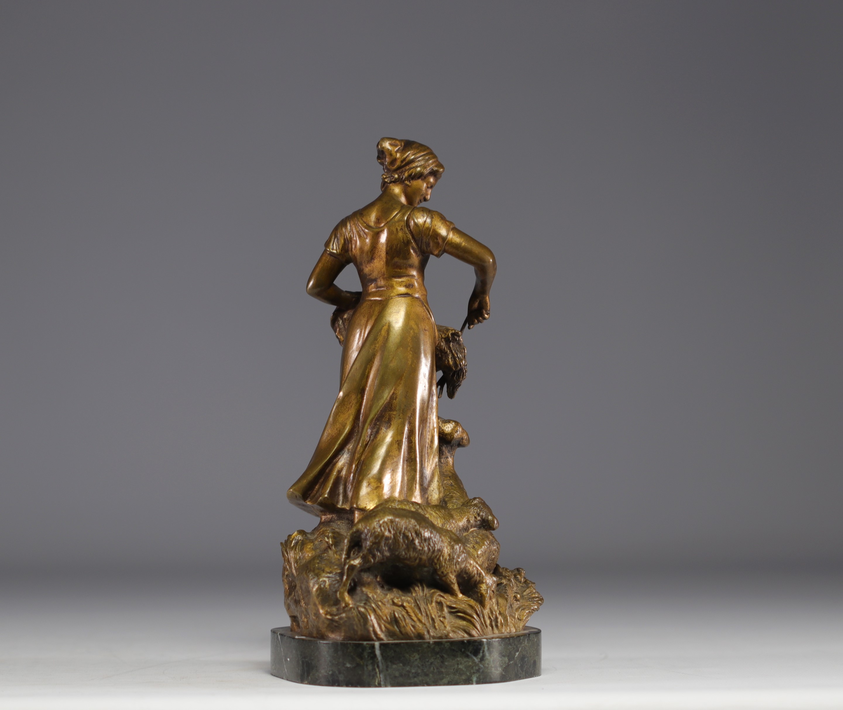 T. CARTIER (1879-1936) "The shepherdess and her sheep" bronze with golden patina. - Image 2 of 5